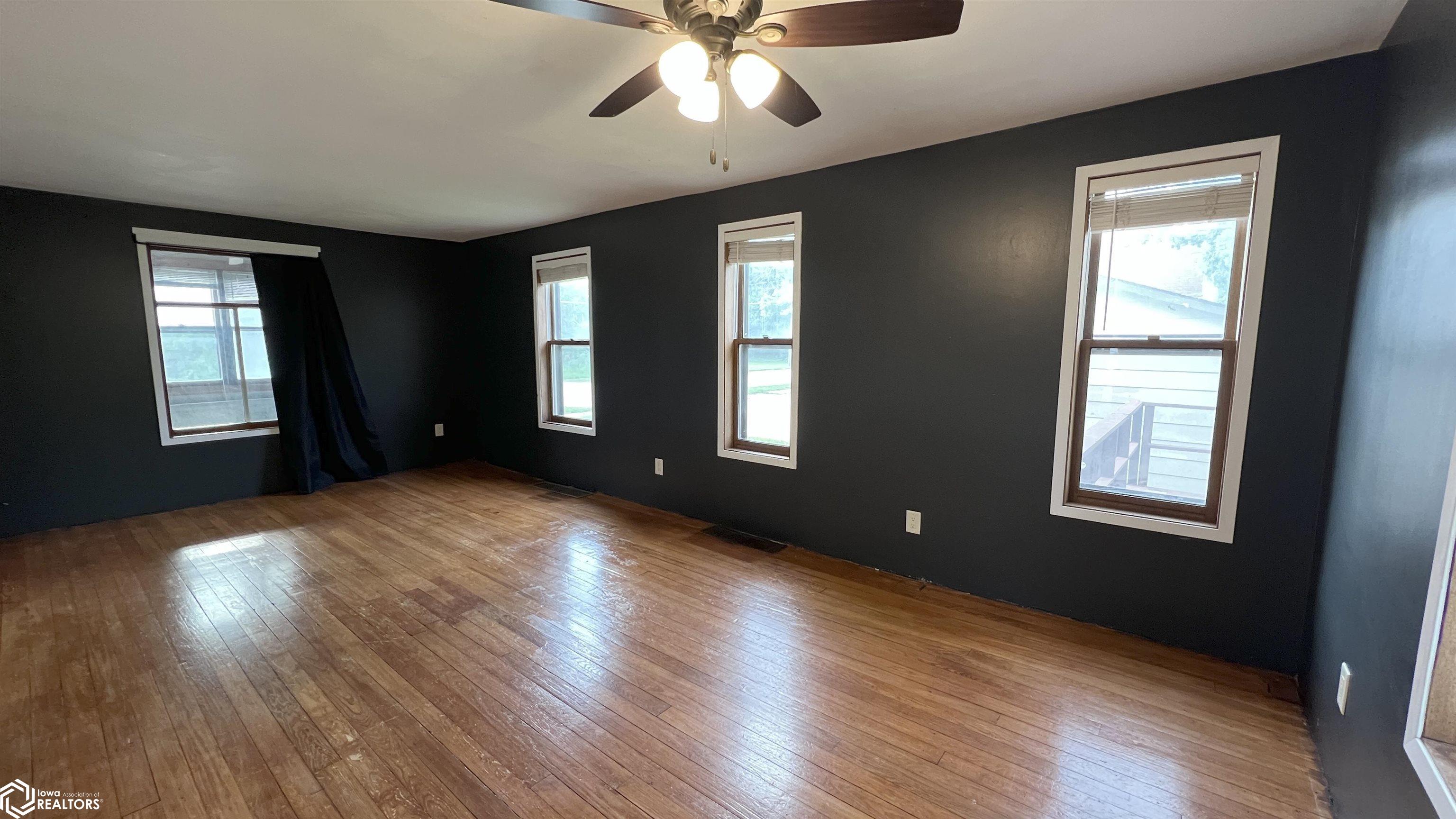 415 N N Massachusetts Avenue, Mason City, Iowa image 7