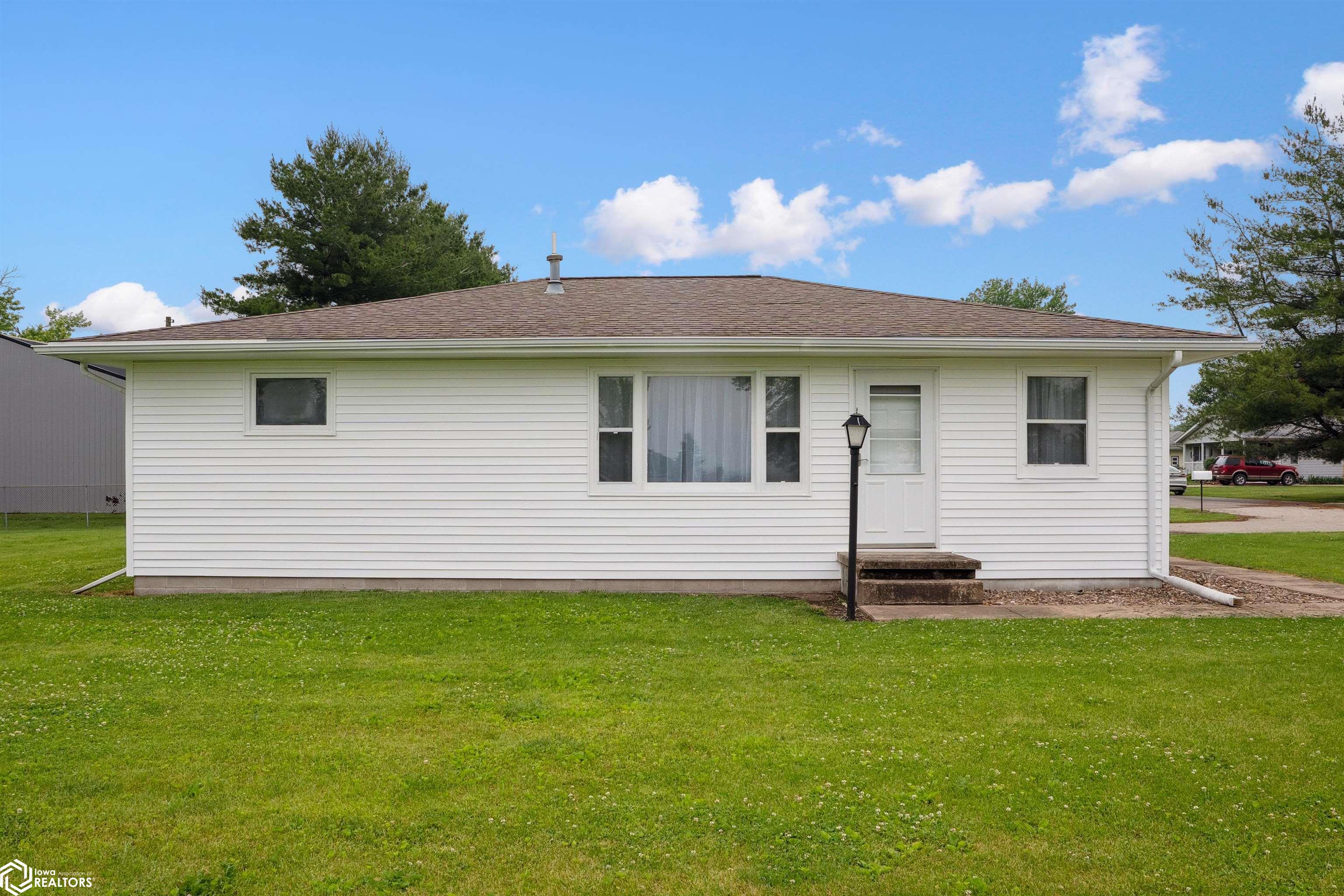 110 Kennedy St., New London, Iowa image 1
