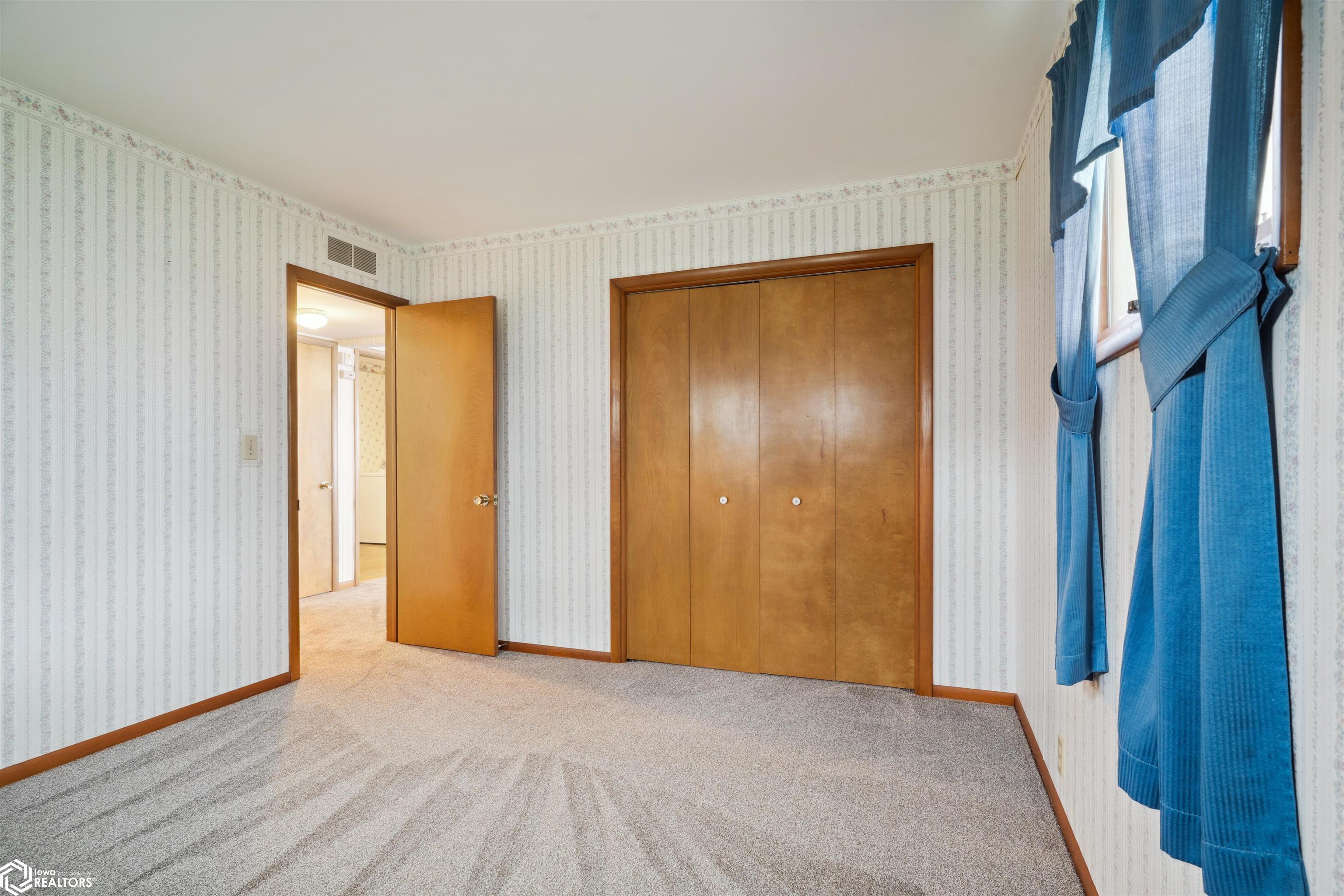 110 Kennedy St., New London, Iowa image 18