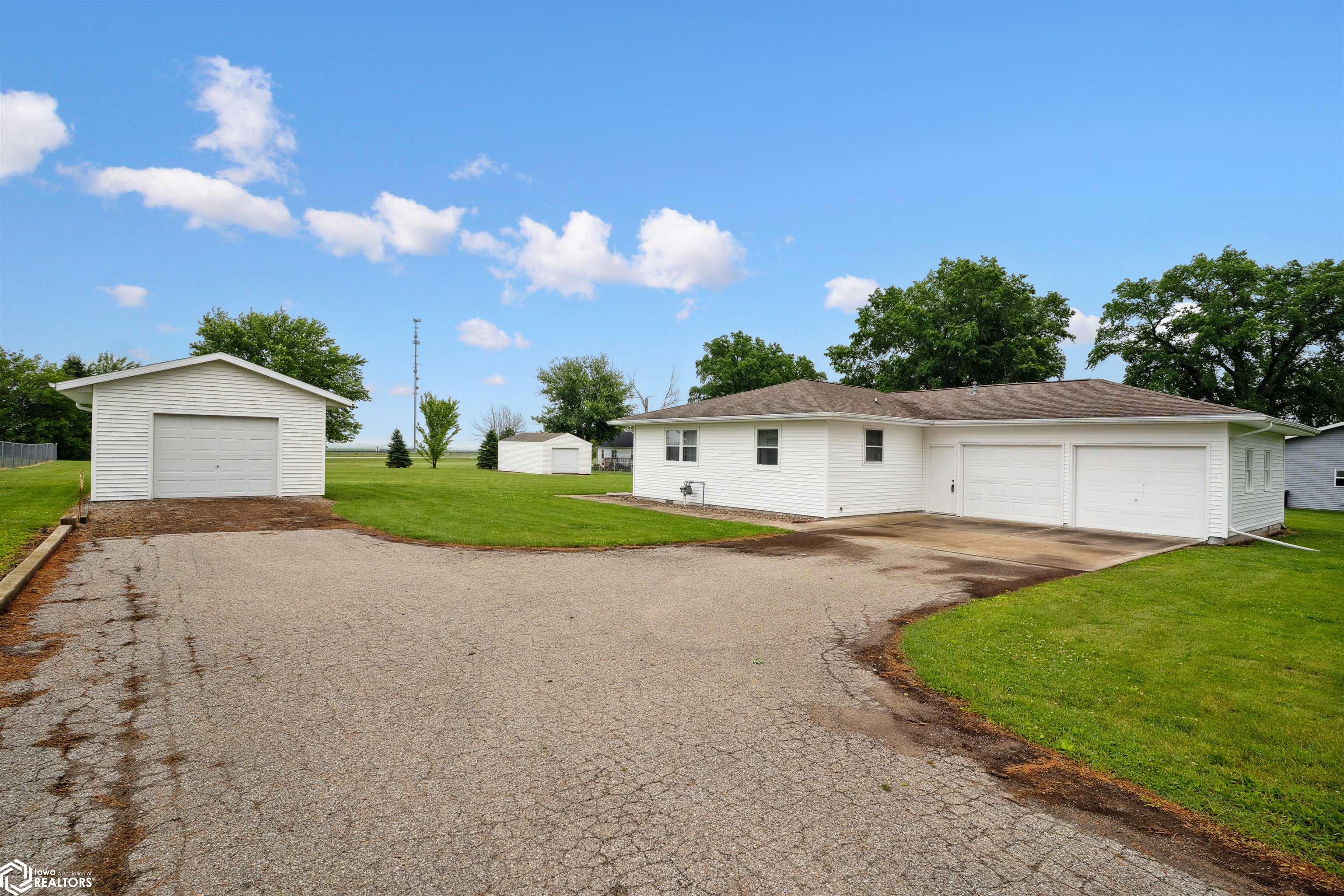 110 Kennedy St., New London, Iowa image 22