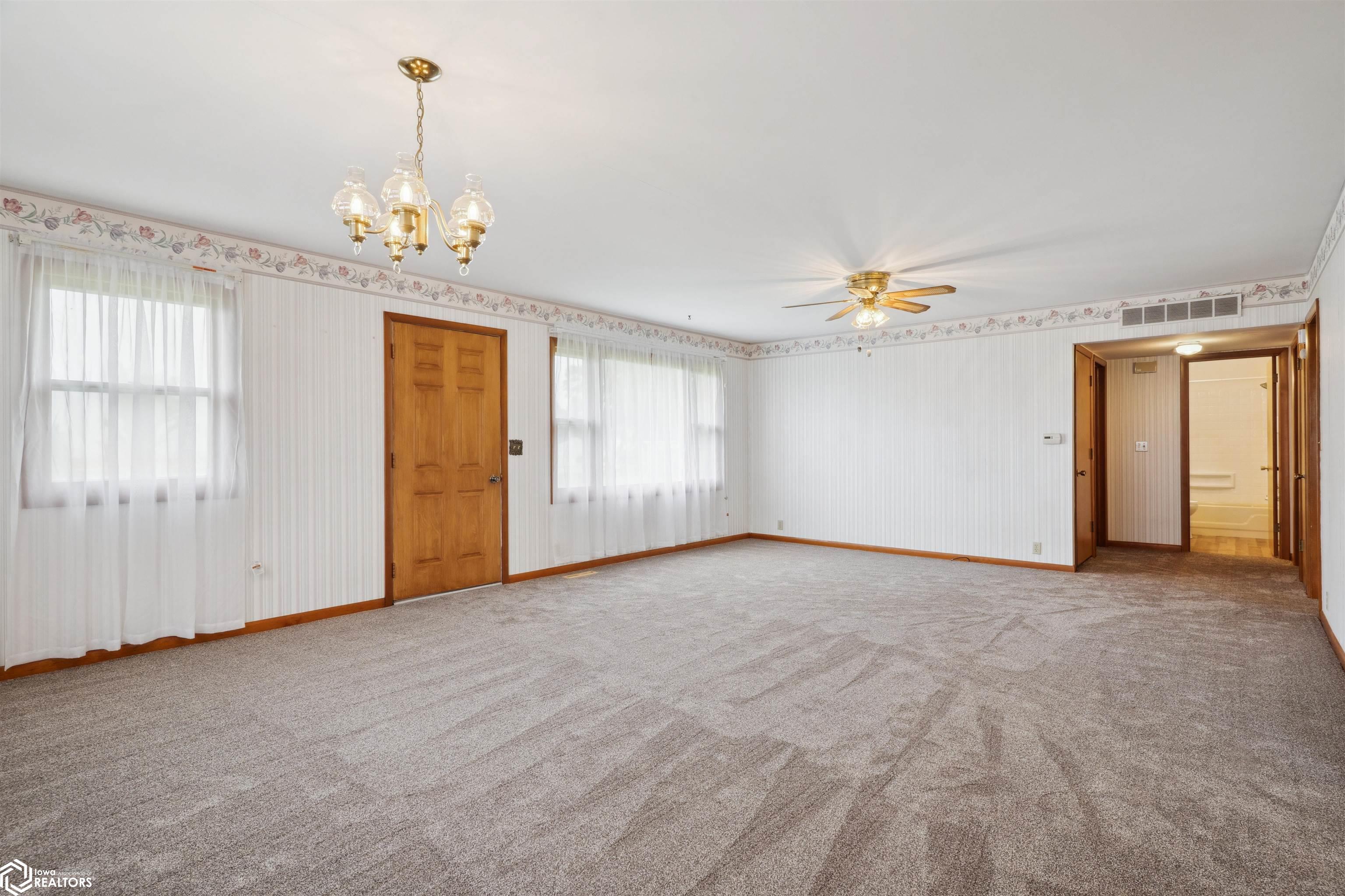 110 Kennedy St., New London, Iowa image 4
