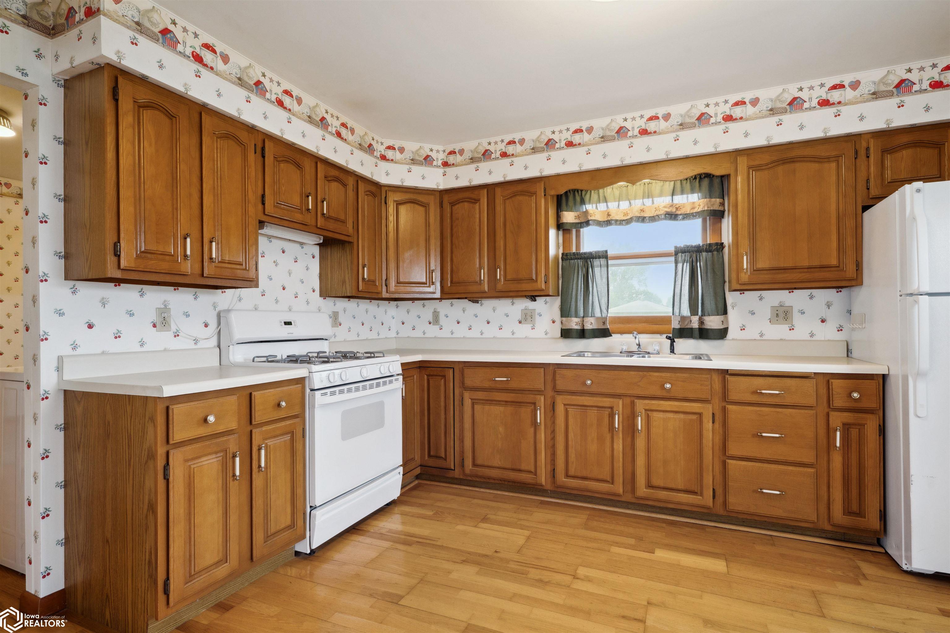 110 Kennedy St., New London, Iowa image 9