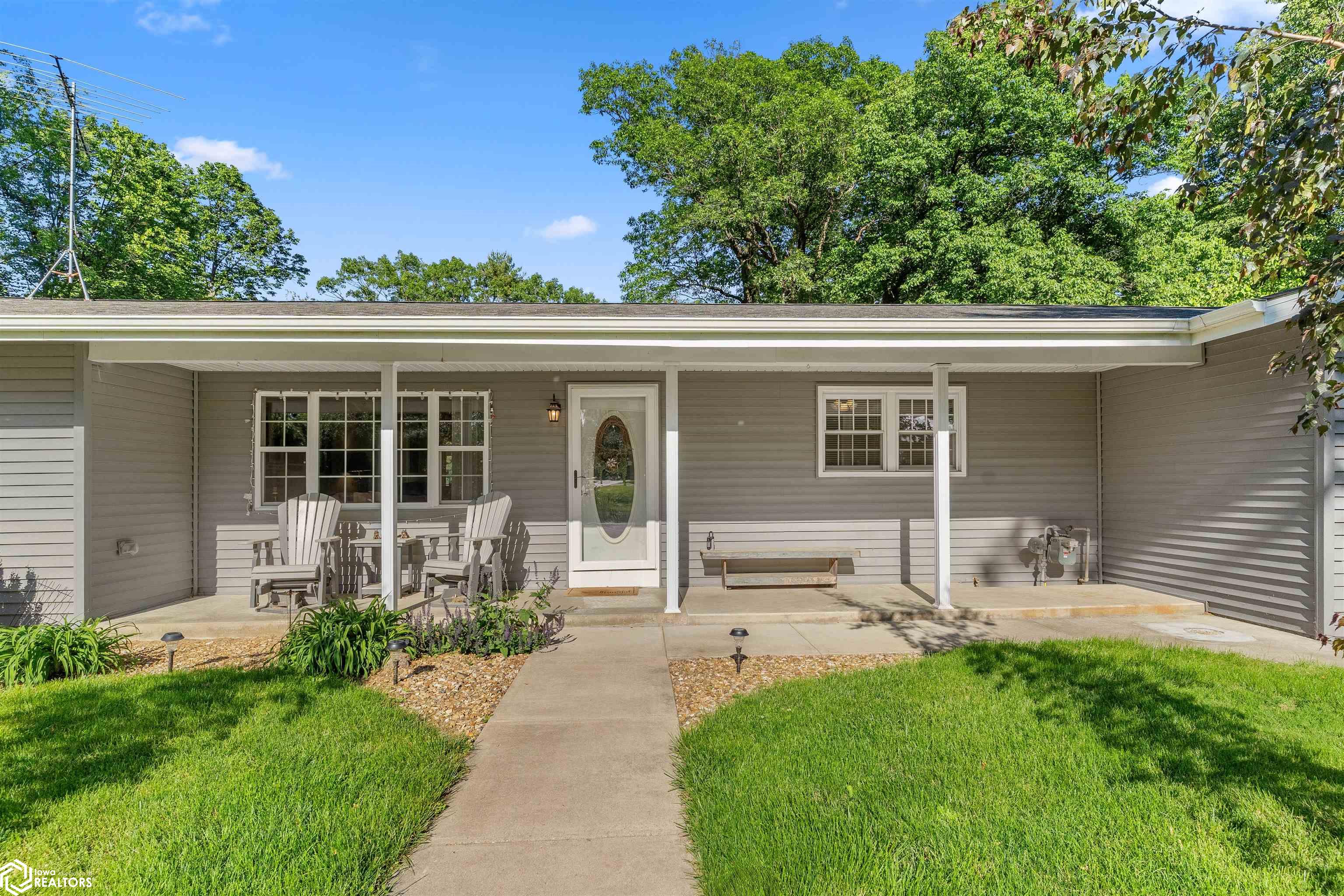 12134 Sylvan Heights Road, Burlington, Iowa image 2