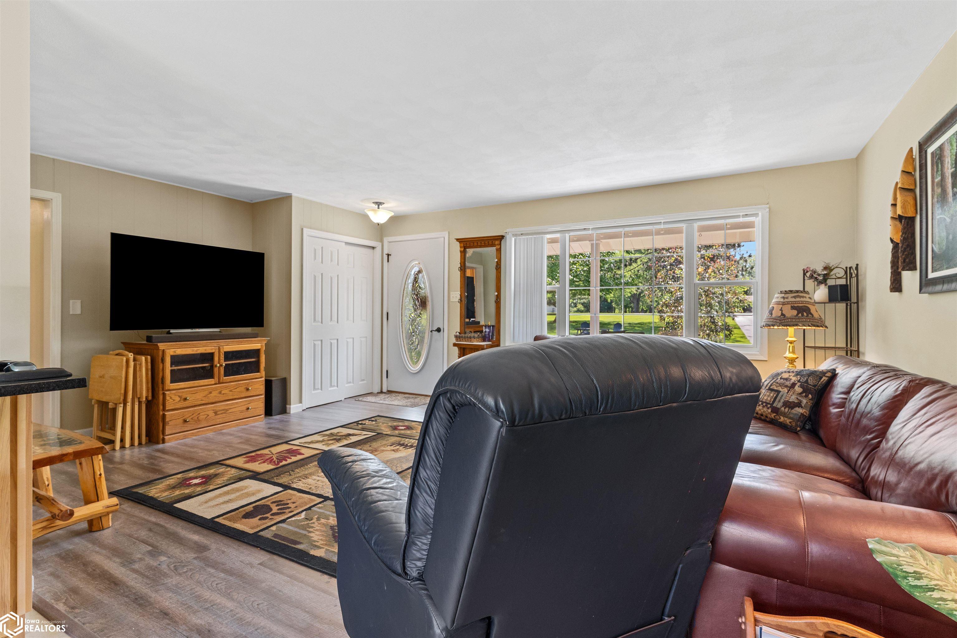 12134 Sylvan Heights Road, Burlington, Iowa image 6