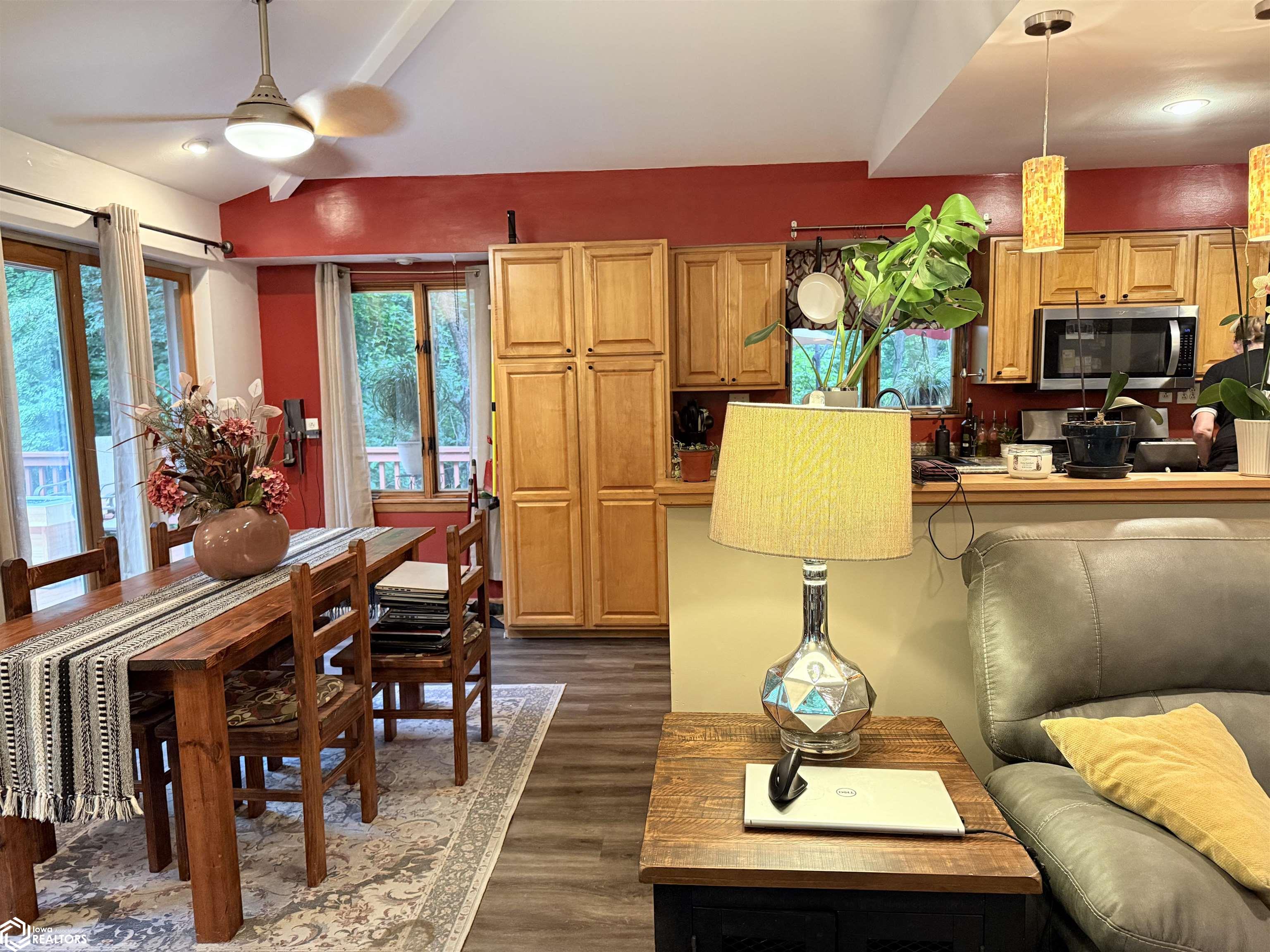 6 Edgewood Place, Burlington, Iowa image 16