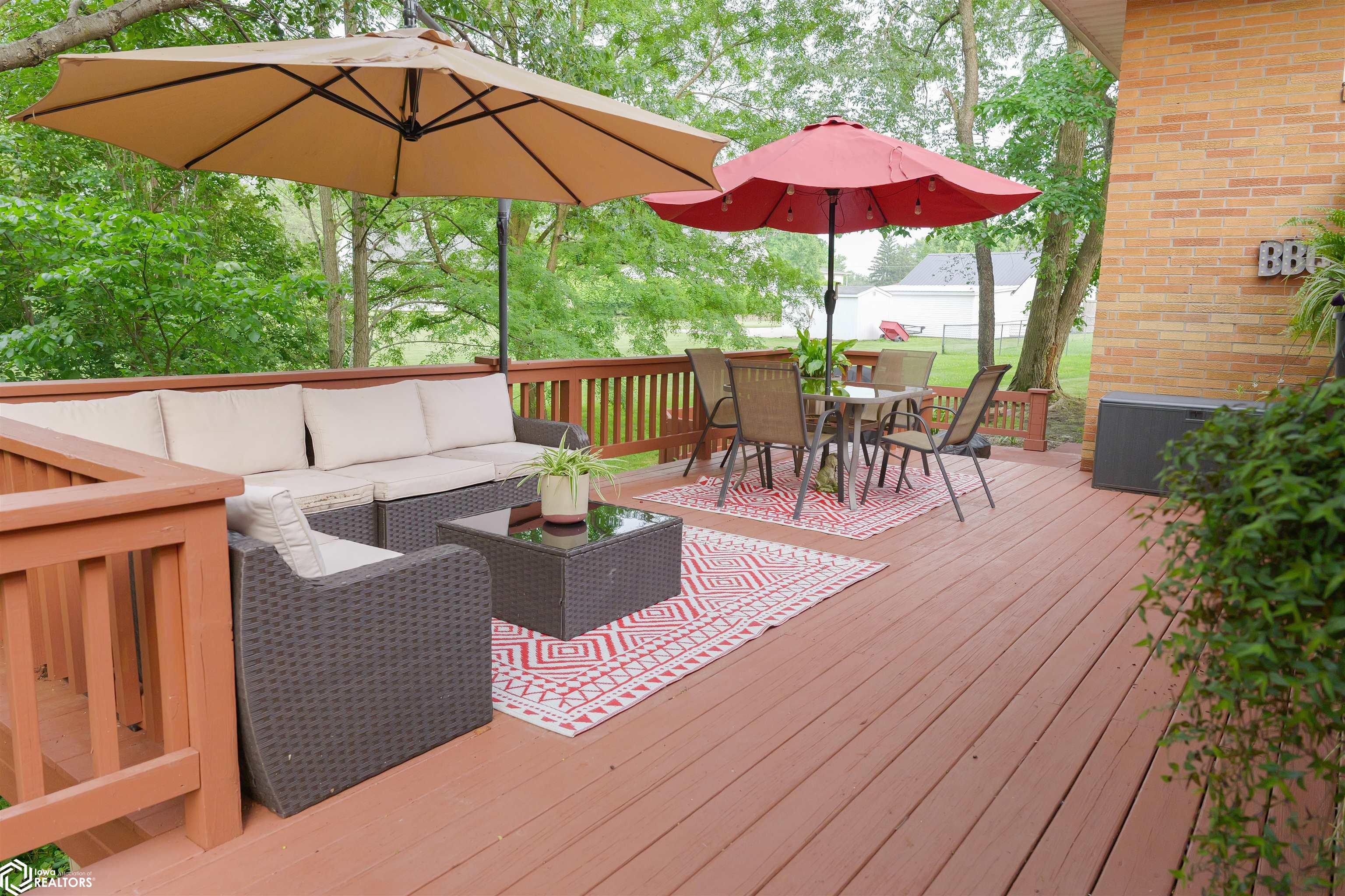 6 Edgewood Place, Burlington, Iowa image 3