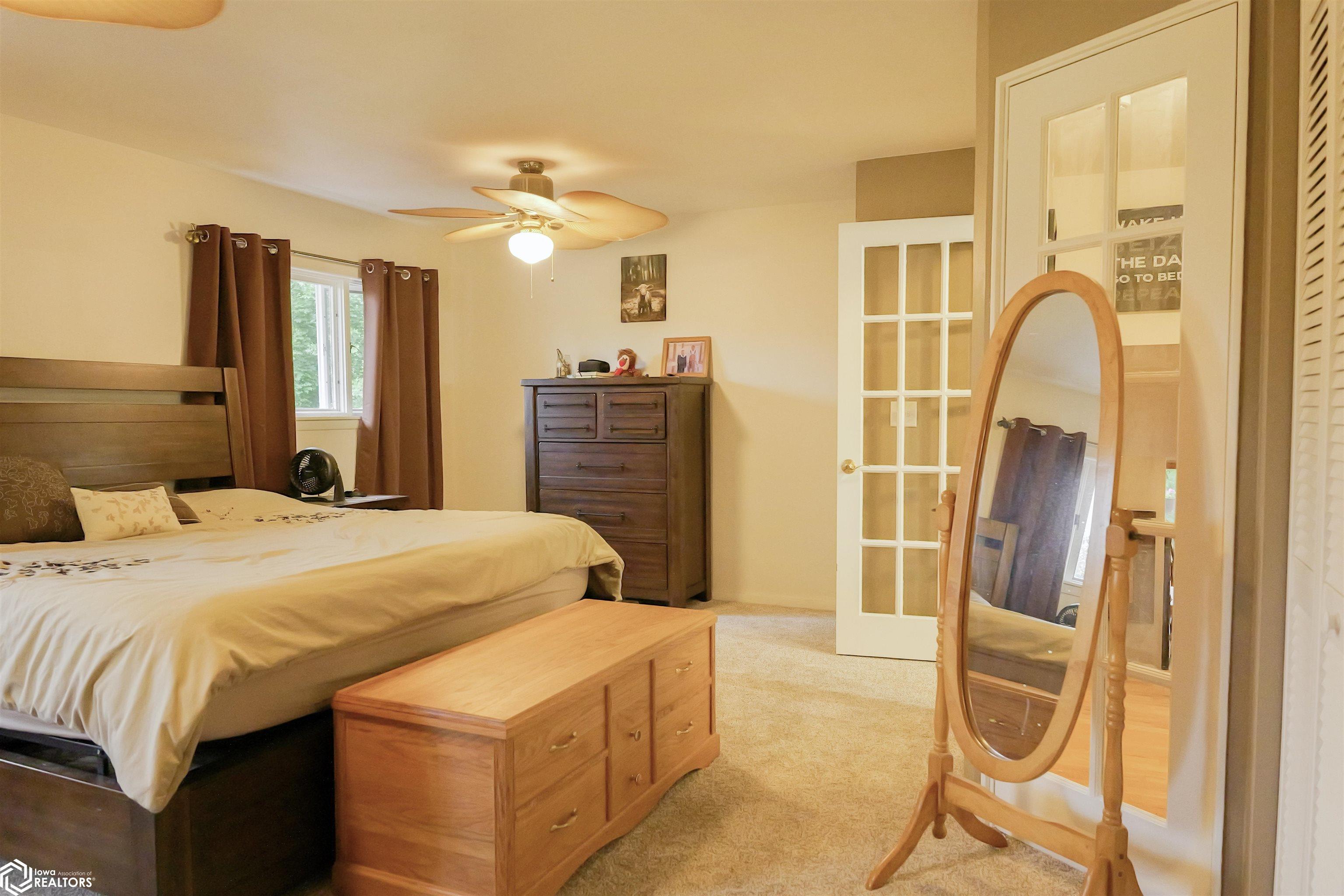 6 Edgewood Place, Burlington, Iowa image 24