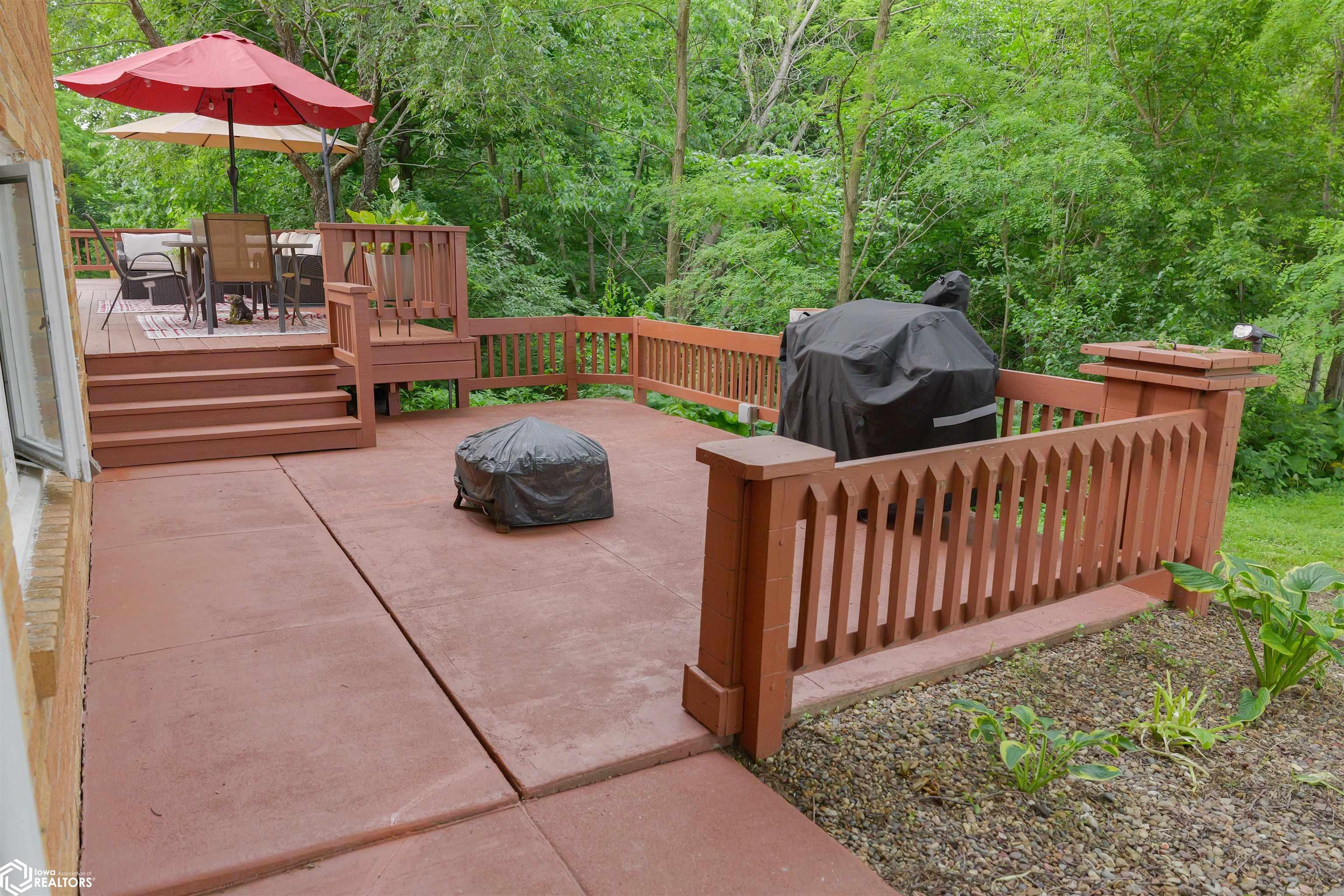 6 Edgewood Place, Burlington, Iowa image 4
