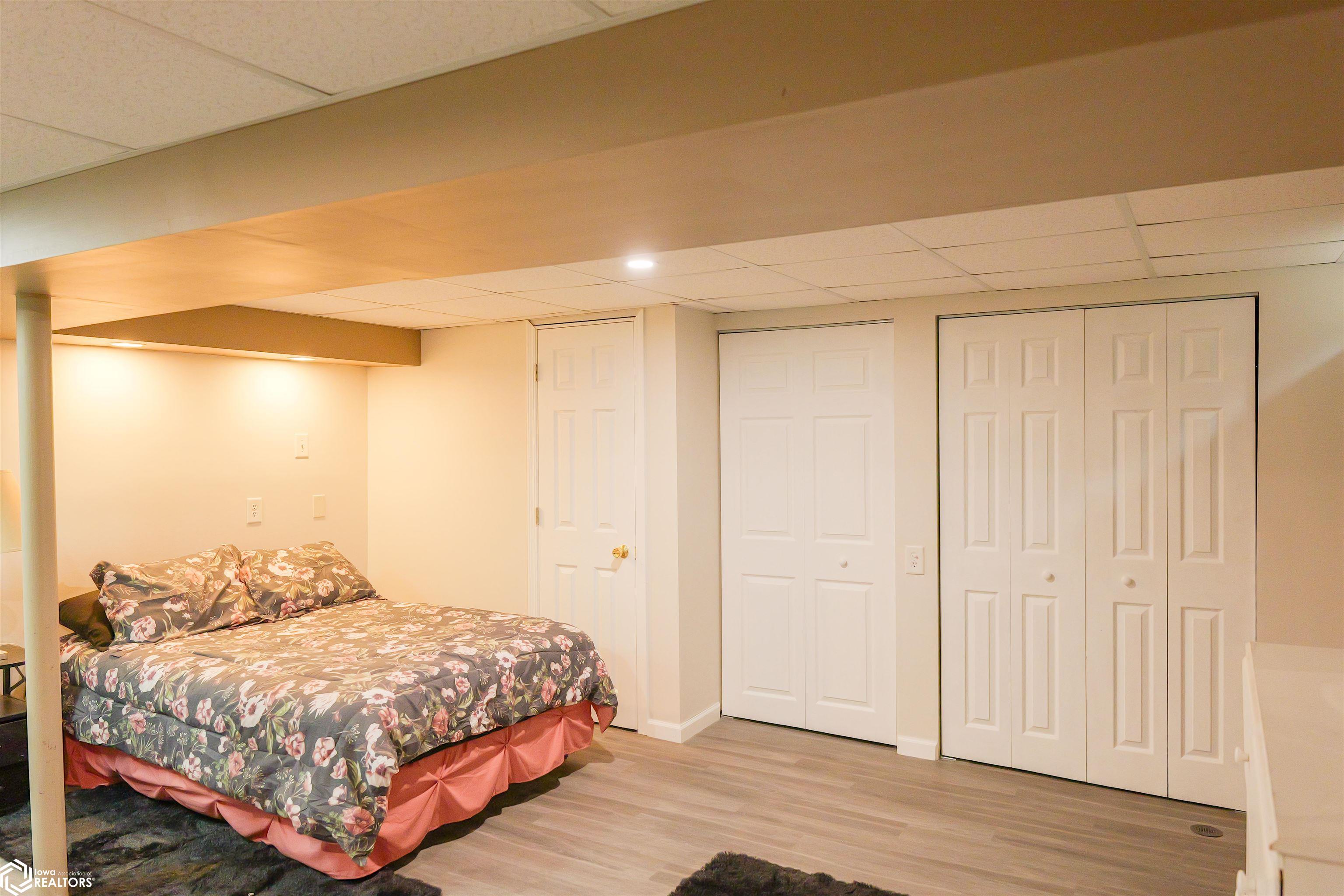 6 Edgewood Place, Burlington, Iowa image 40