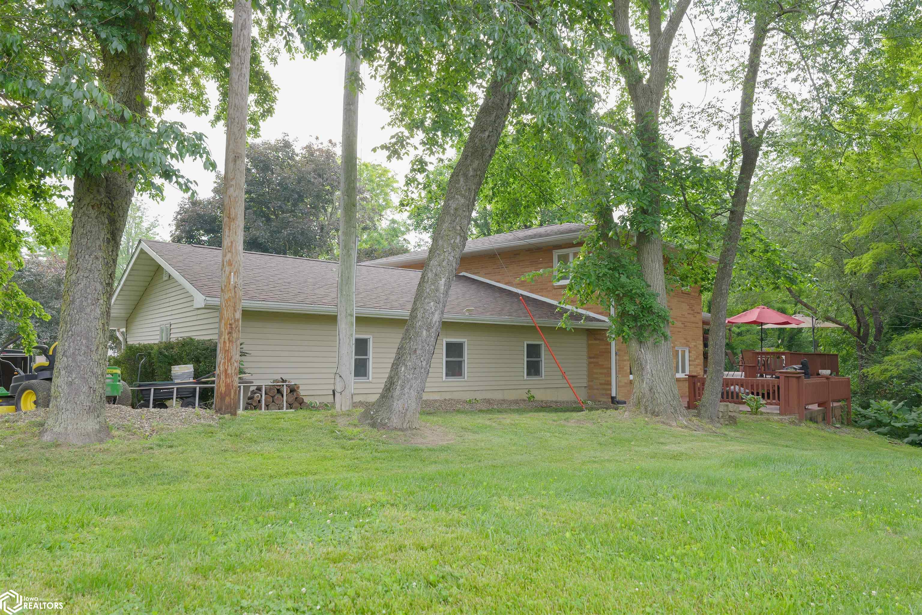 6 Edgewood Place, Burlington, Iowa image 5