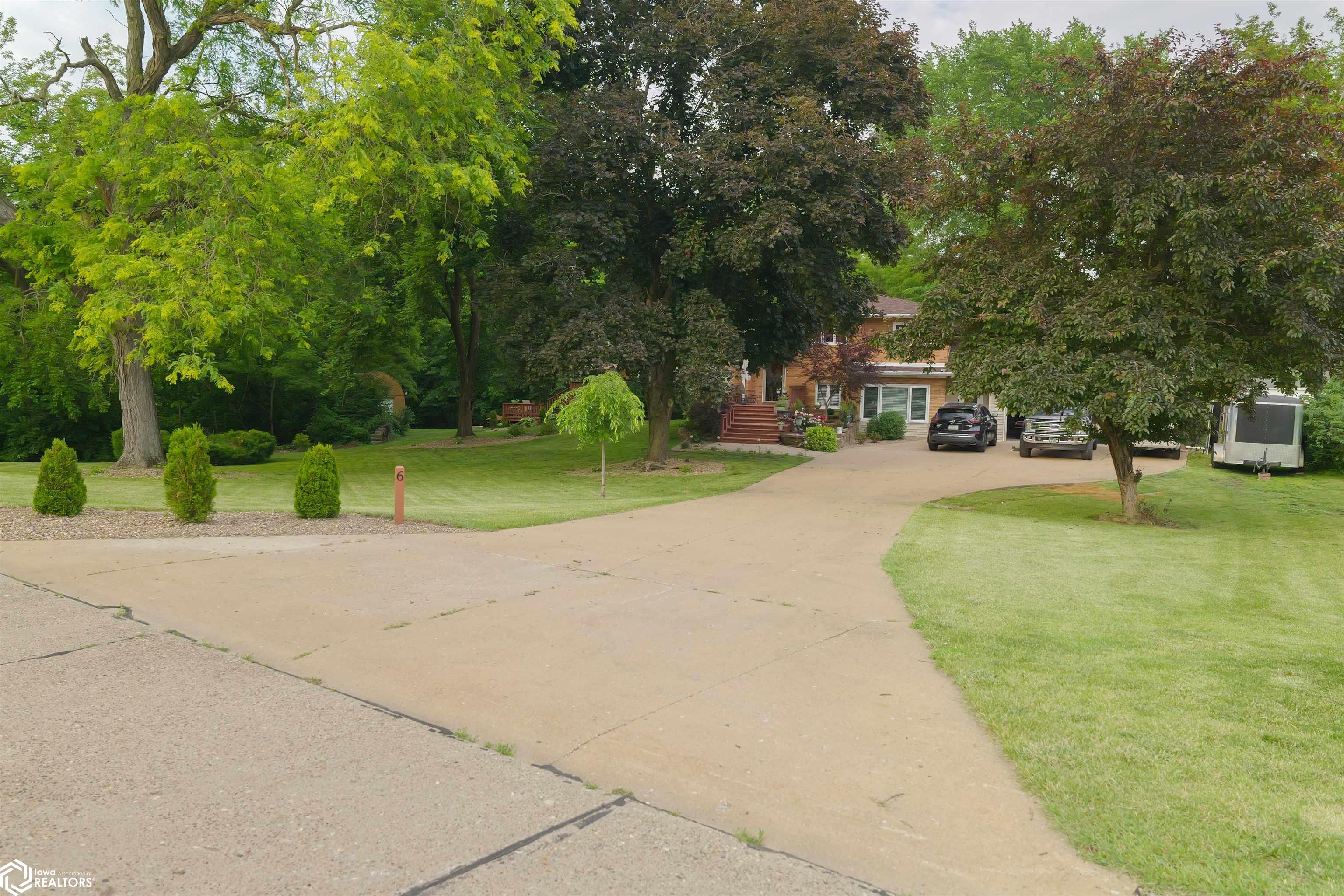 6 Edgewood Place, Burlington, Iowa image 42