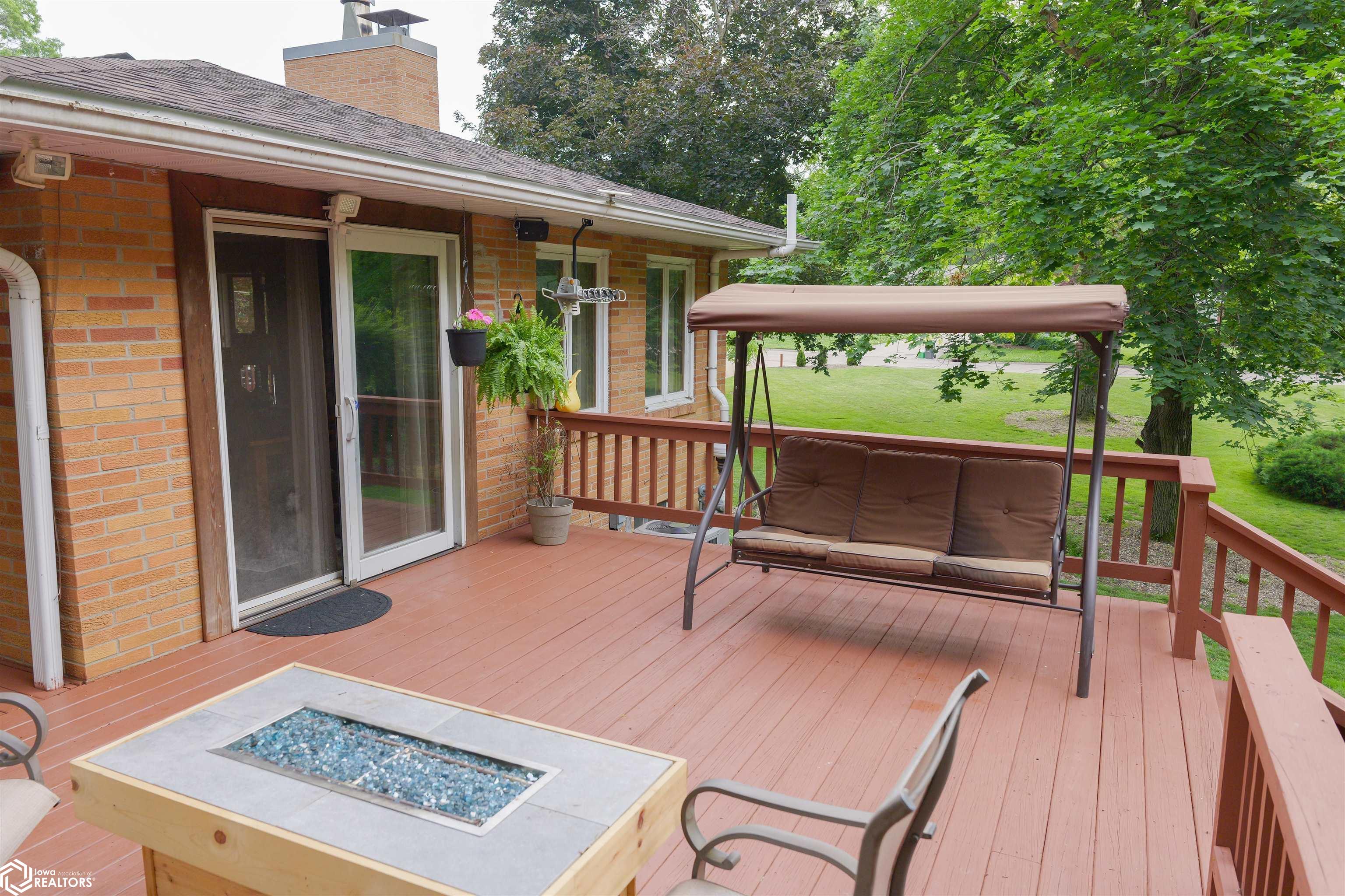 6 Edgewood Place, Burlington, Iowa image 8