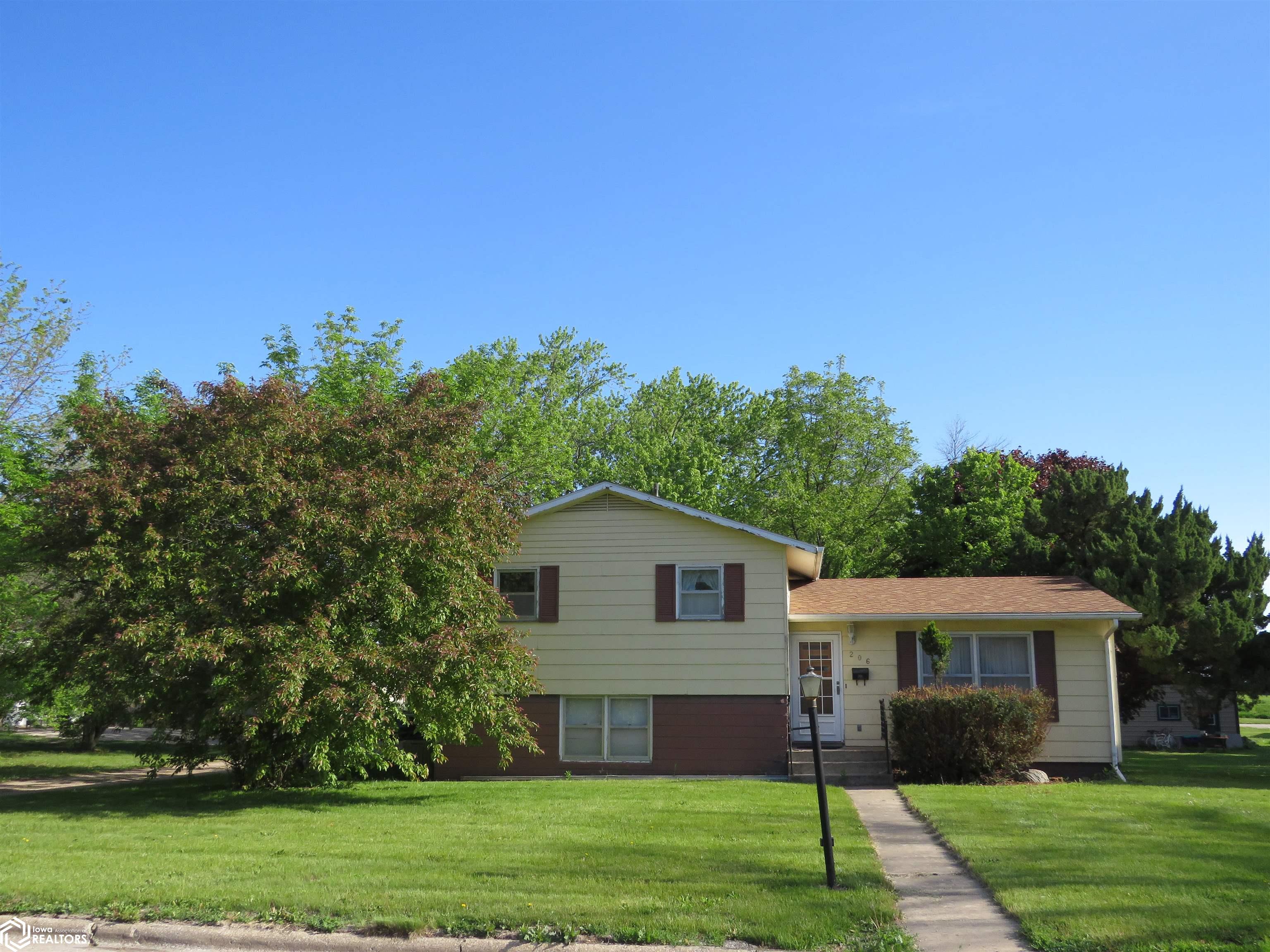 206 Beneke Street, Pocahontas, Iowa image 1