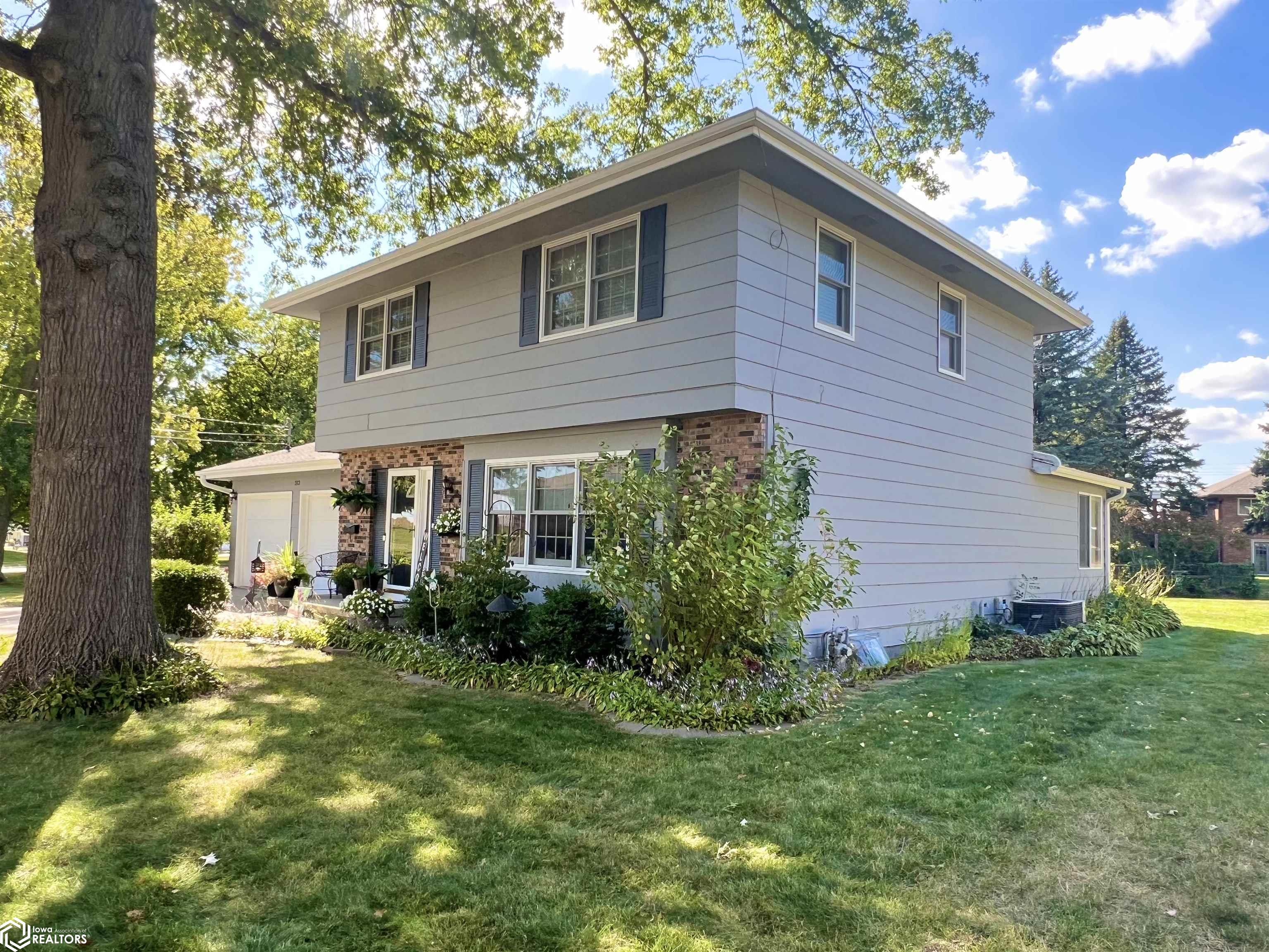 313 E 29th Street, Newton, Iowa image 23