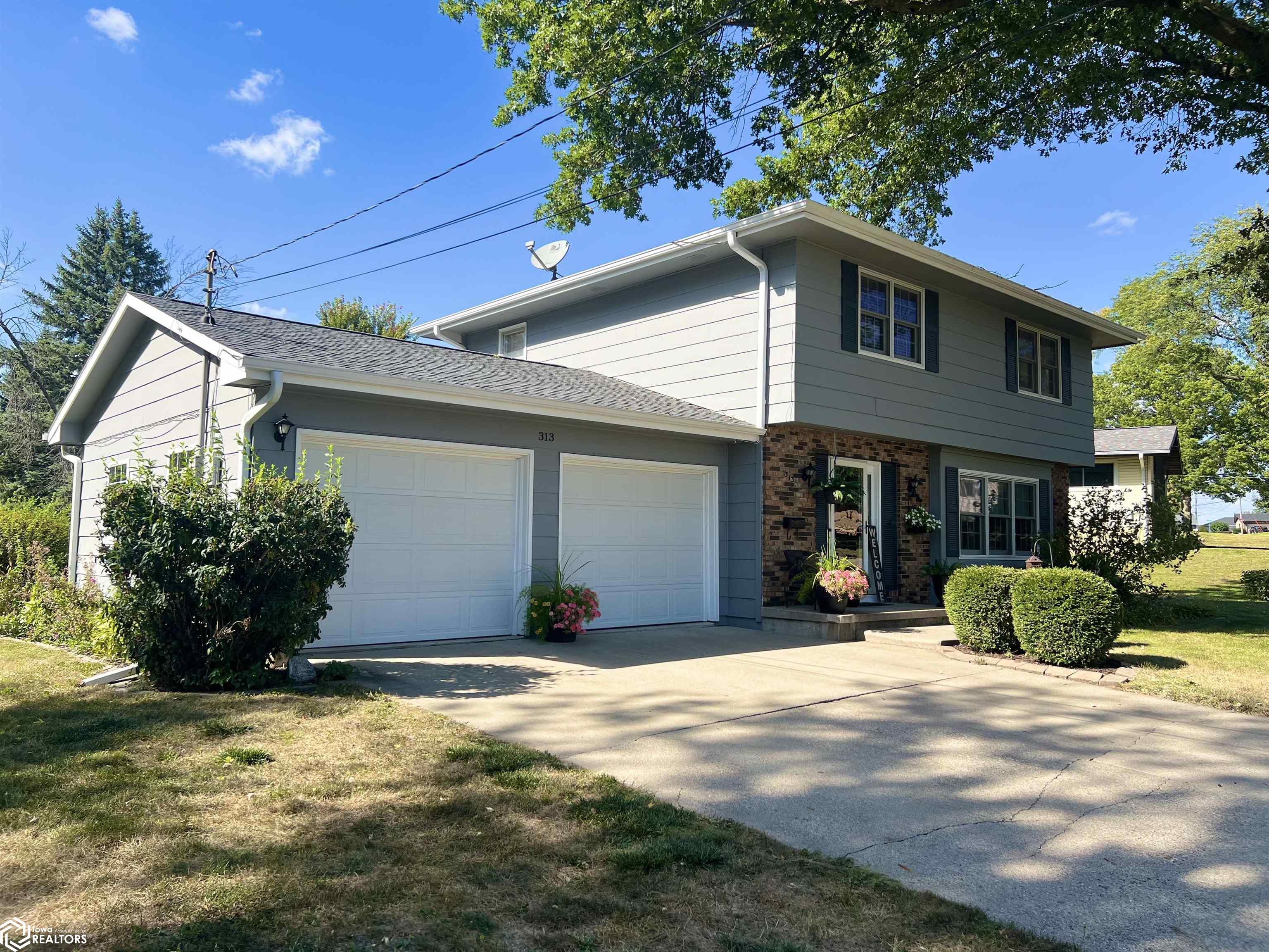 313 E 29th Street, Newton, Iowa image 24