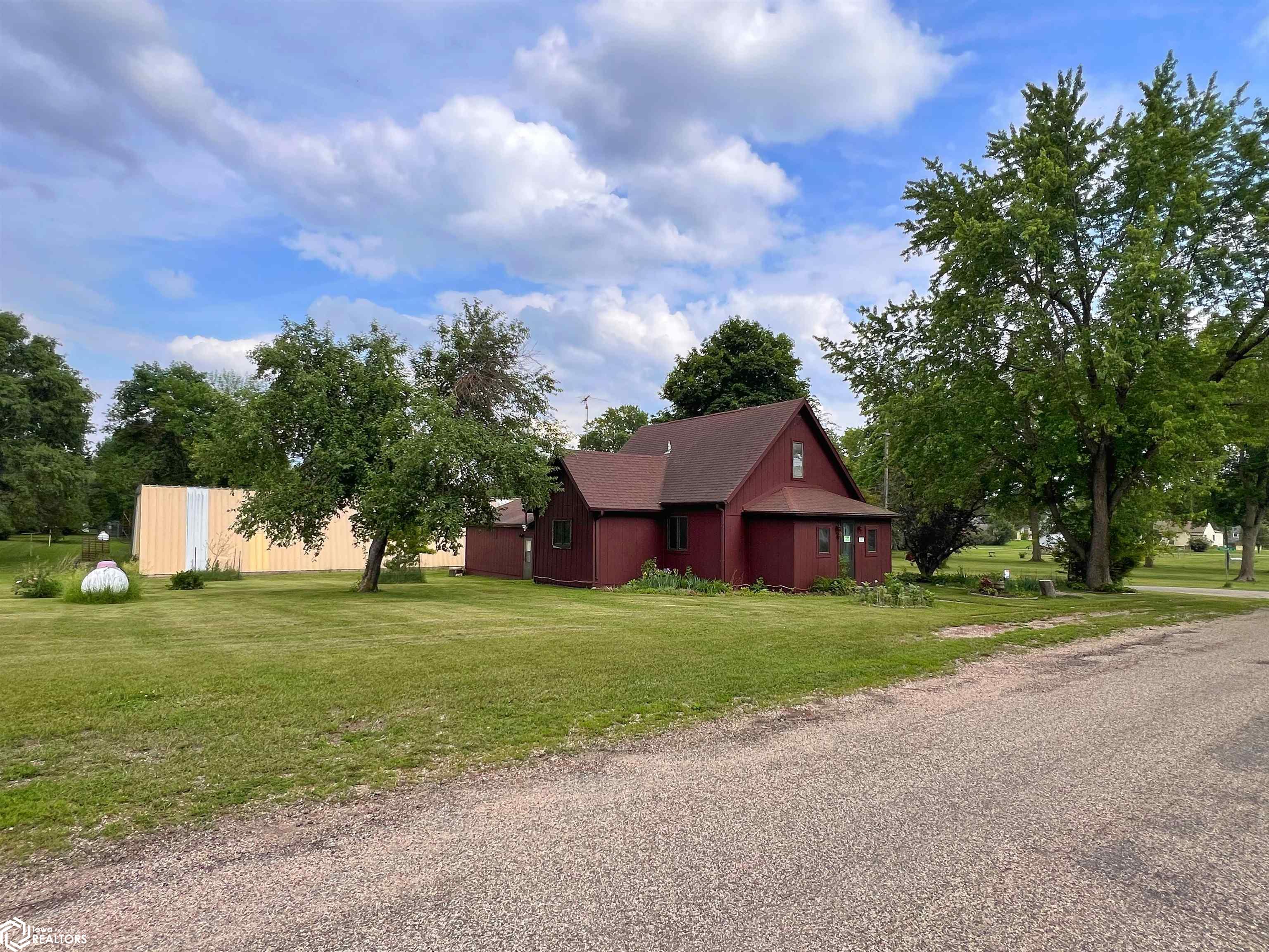 302 N 5th Street, Lanesboro, Iowa image 6