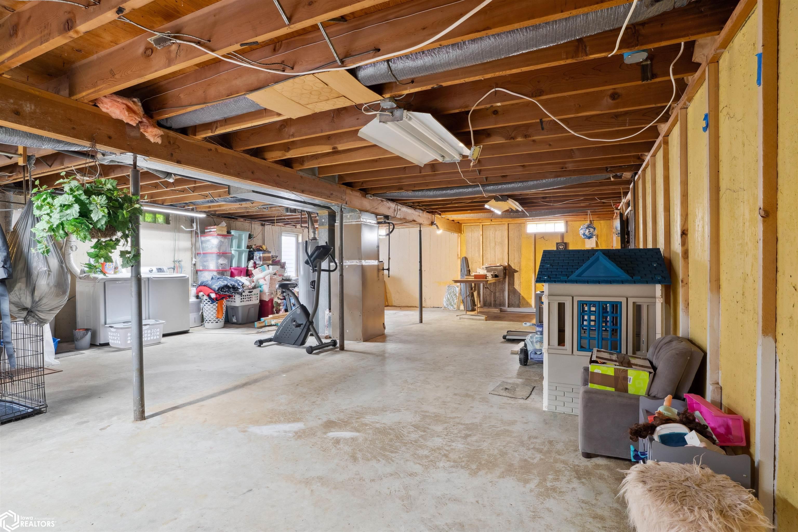 707 E Madison Street, Mount Pleasant, Iowa image 10