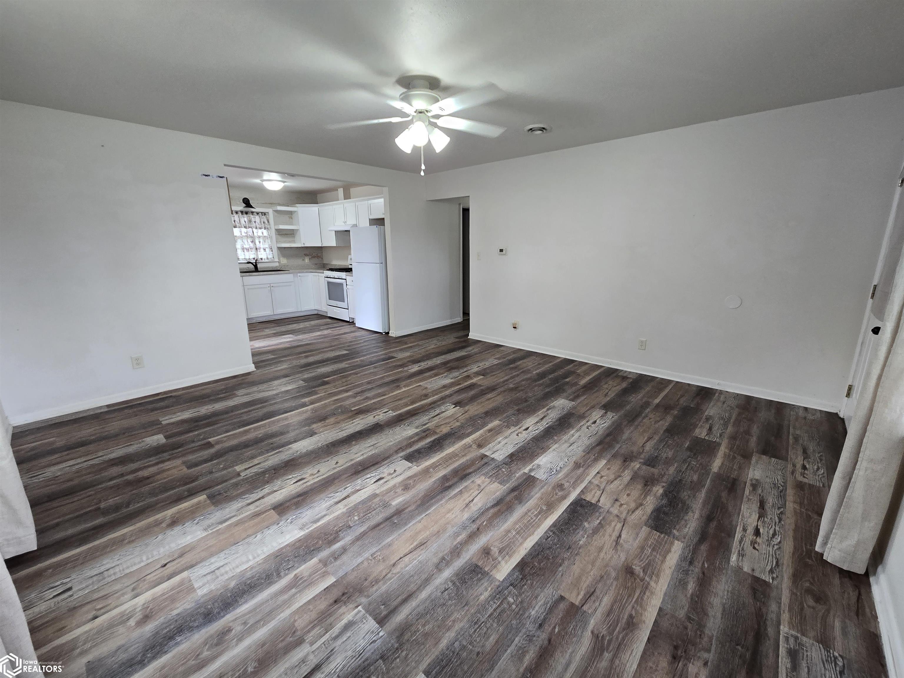 1213 Hamilton Road, Webster City, Iowa image 4