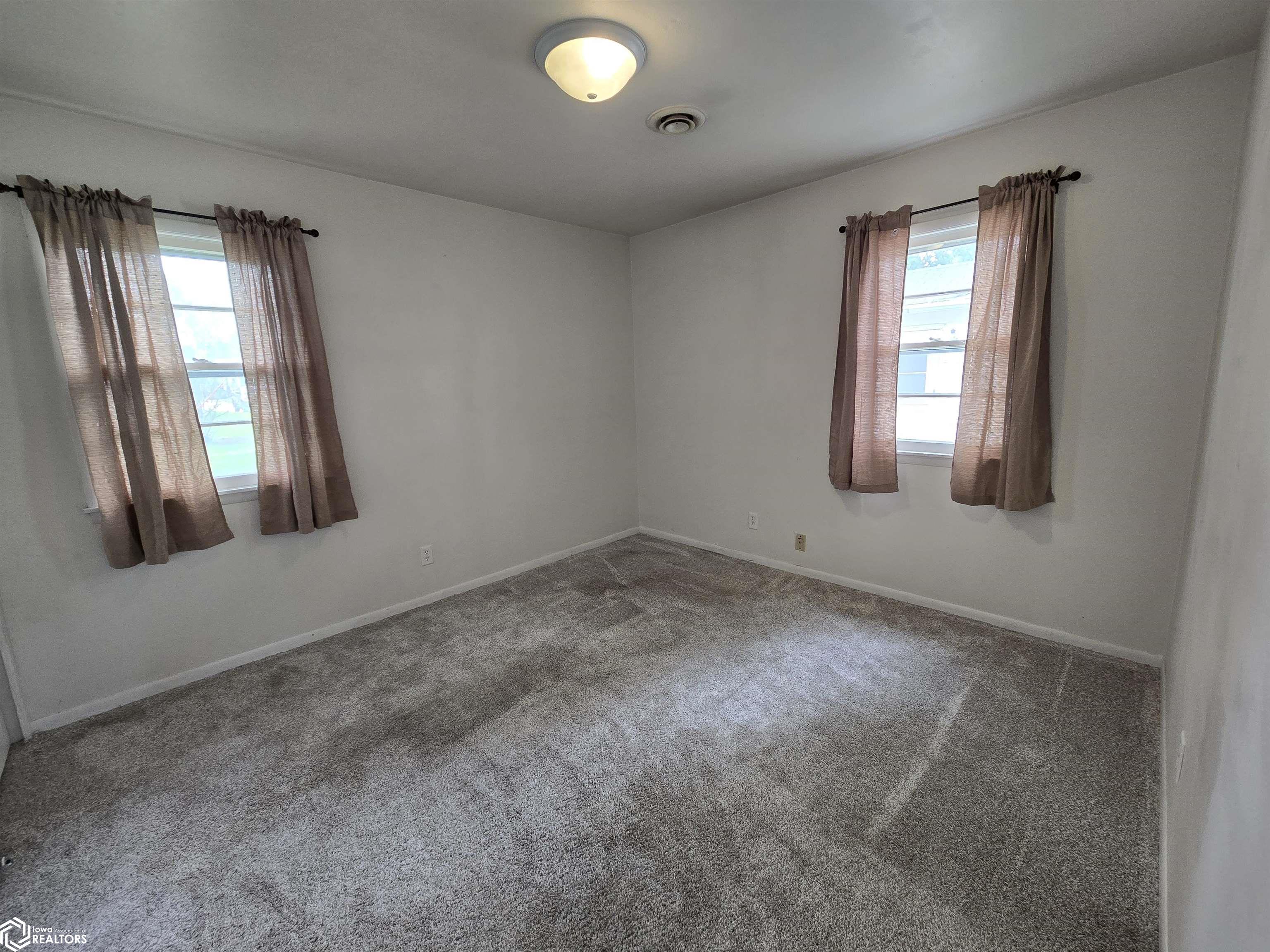 1213 Hamilton Road, Webster City, Iowa image 10