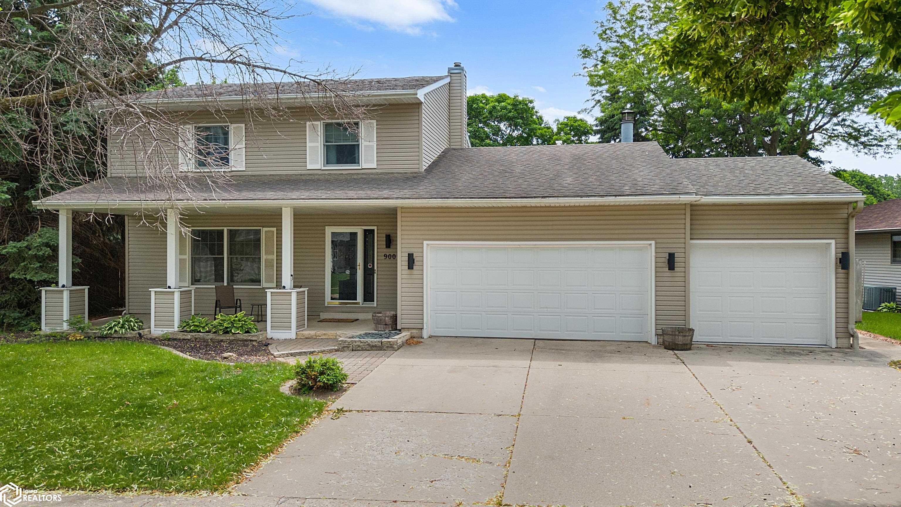 900 Knollwood Lane, Mason City, Iowa image 1