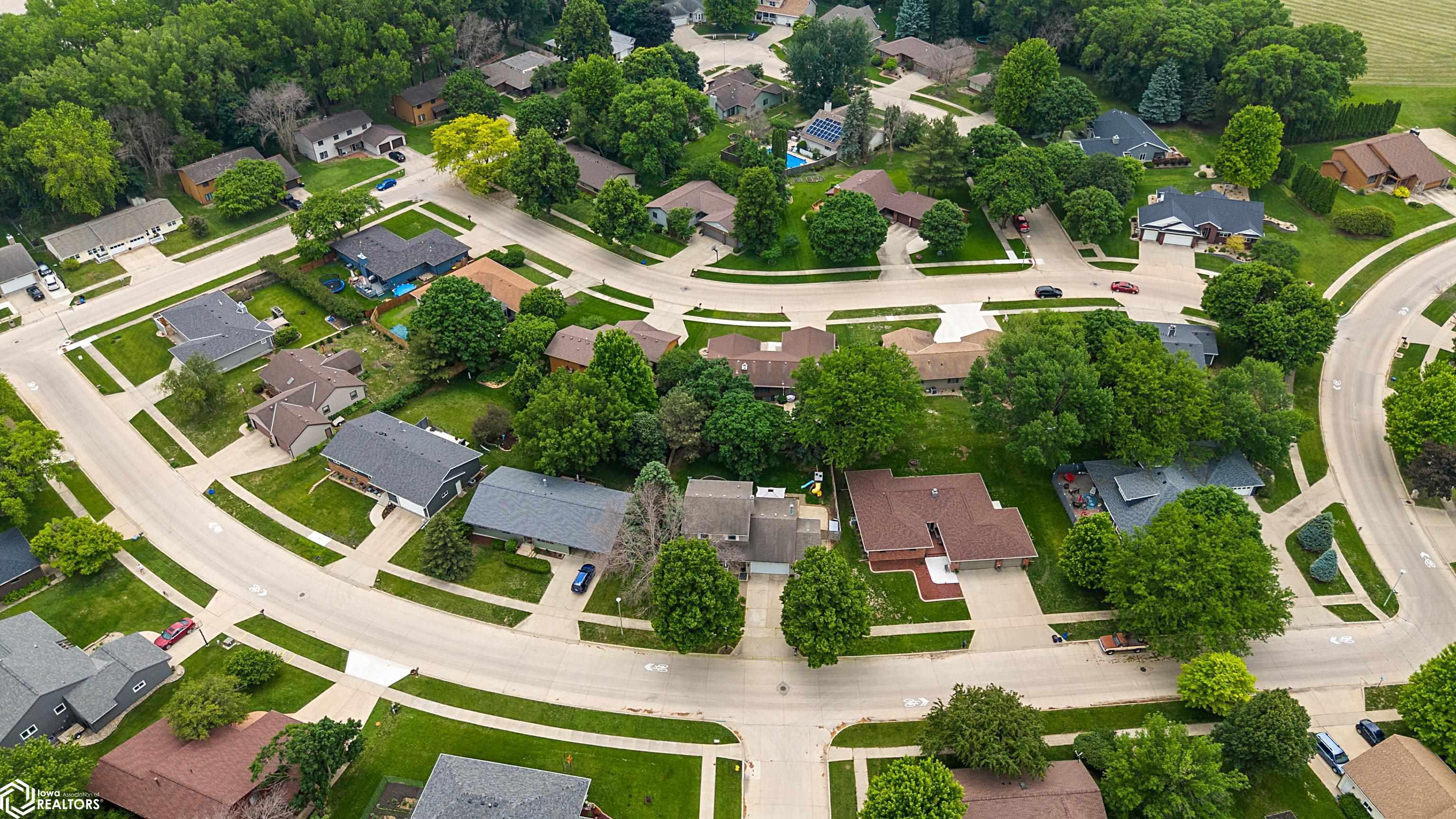 900 Knollwood Lane, Mason City, Iowa image 28