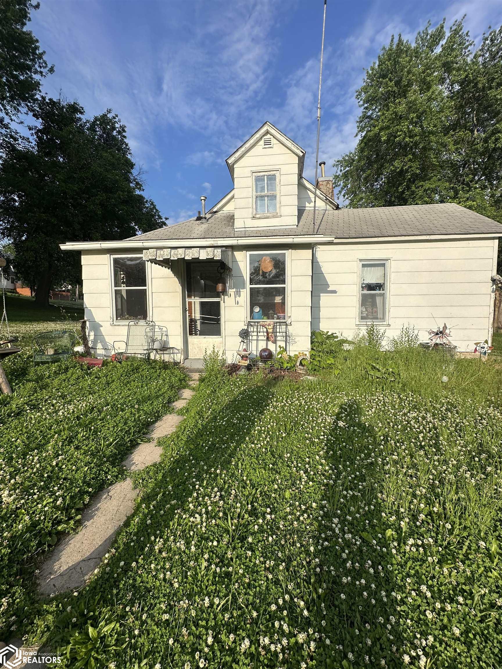 213 Grand Avenue, Ottumwa, Iowa image 2