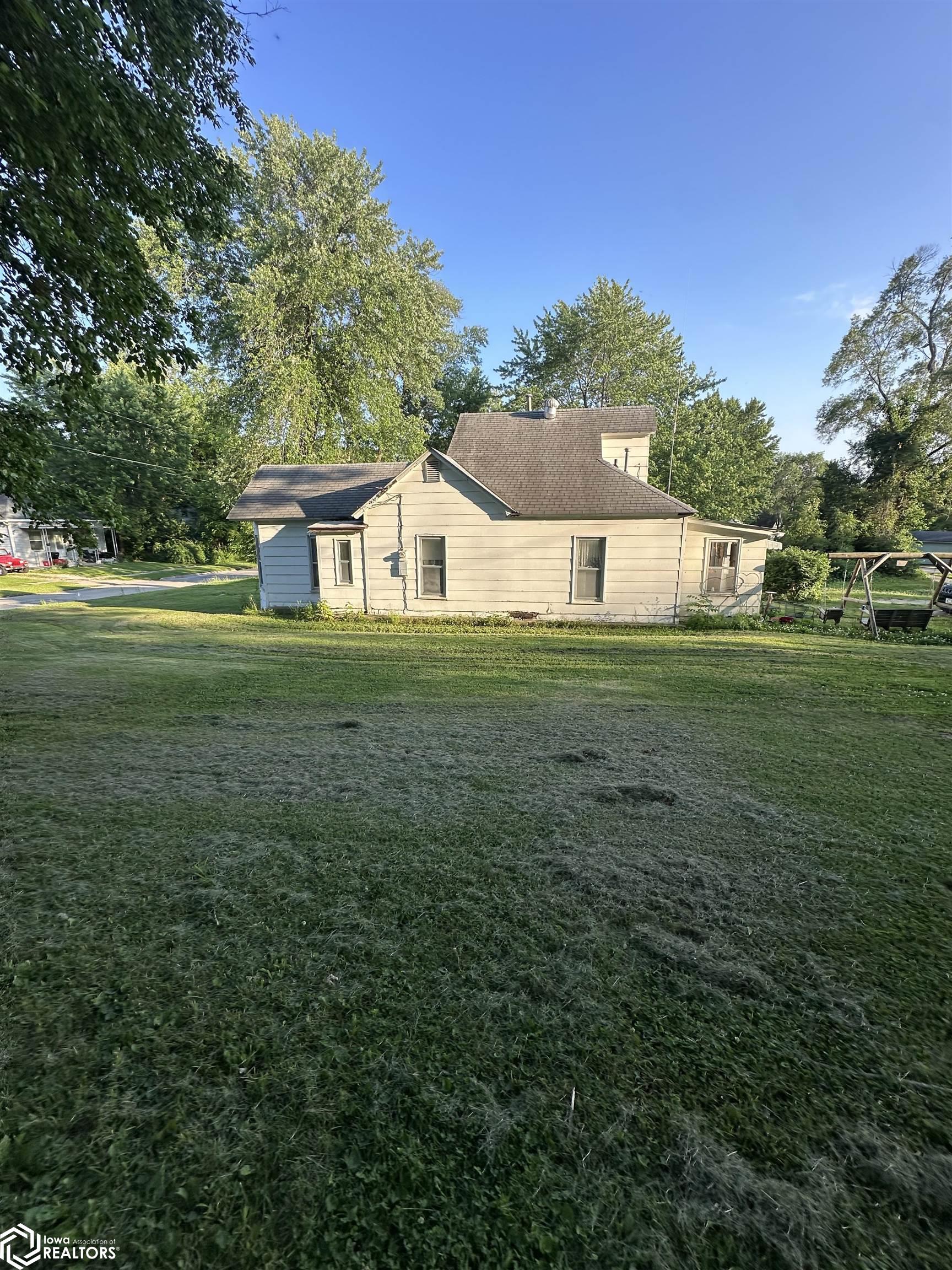 213 Grand Avenue, Ottumwa, Iowa image 6