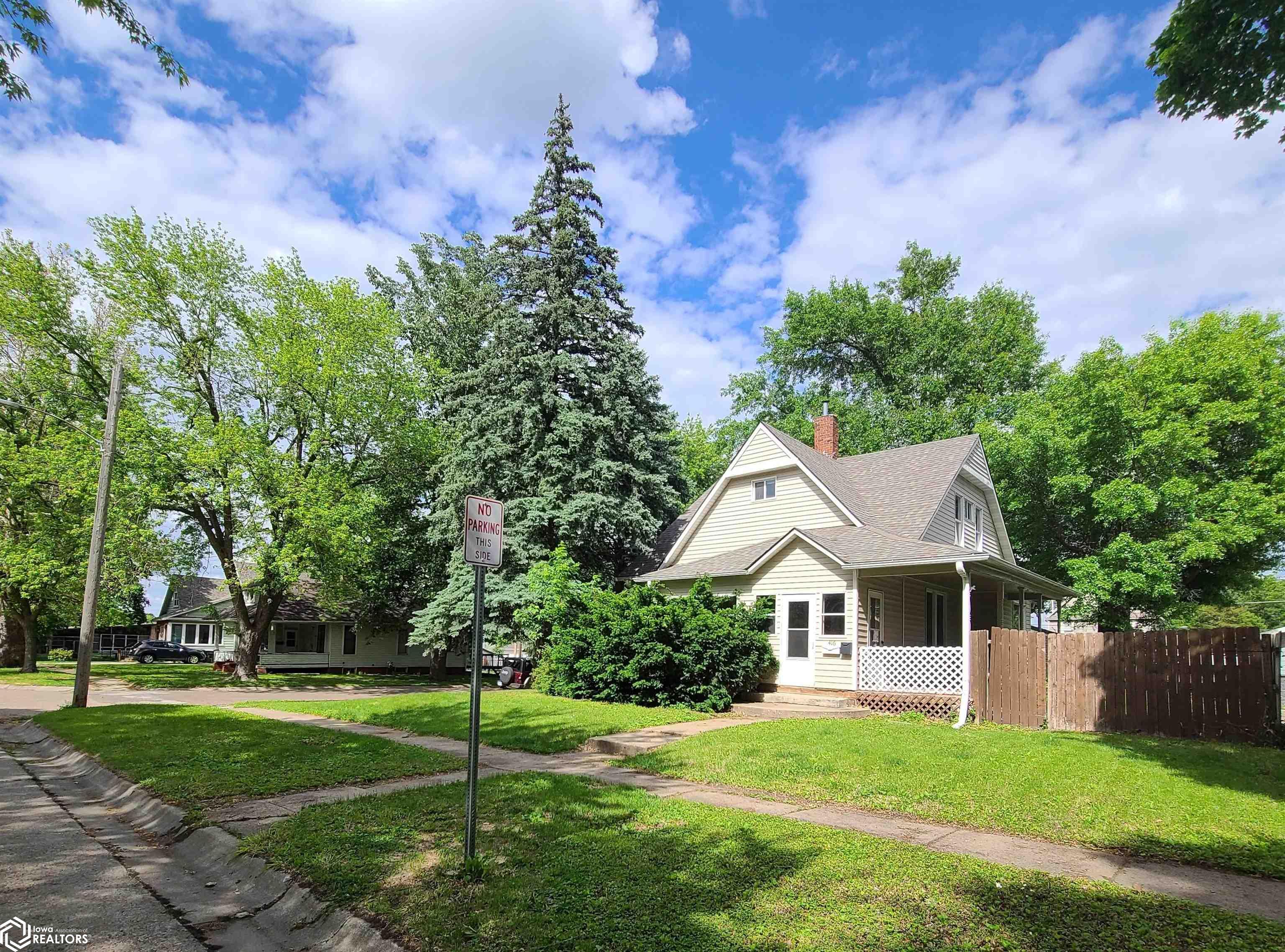 416 N B Street, Oskaloosa, Iowa image 1