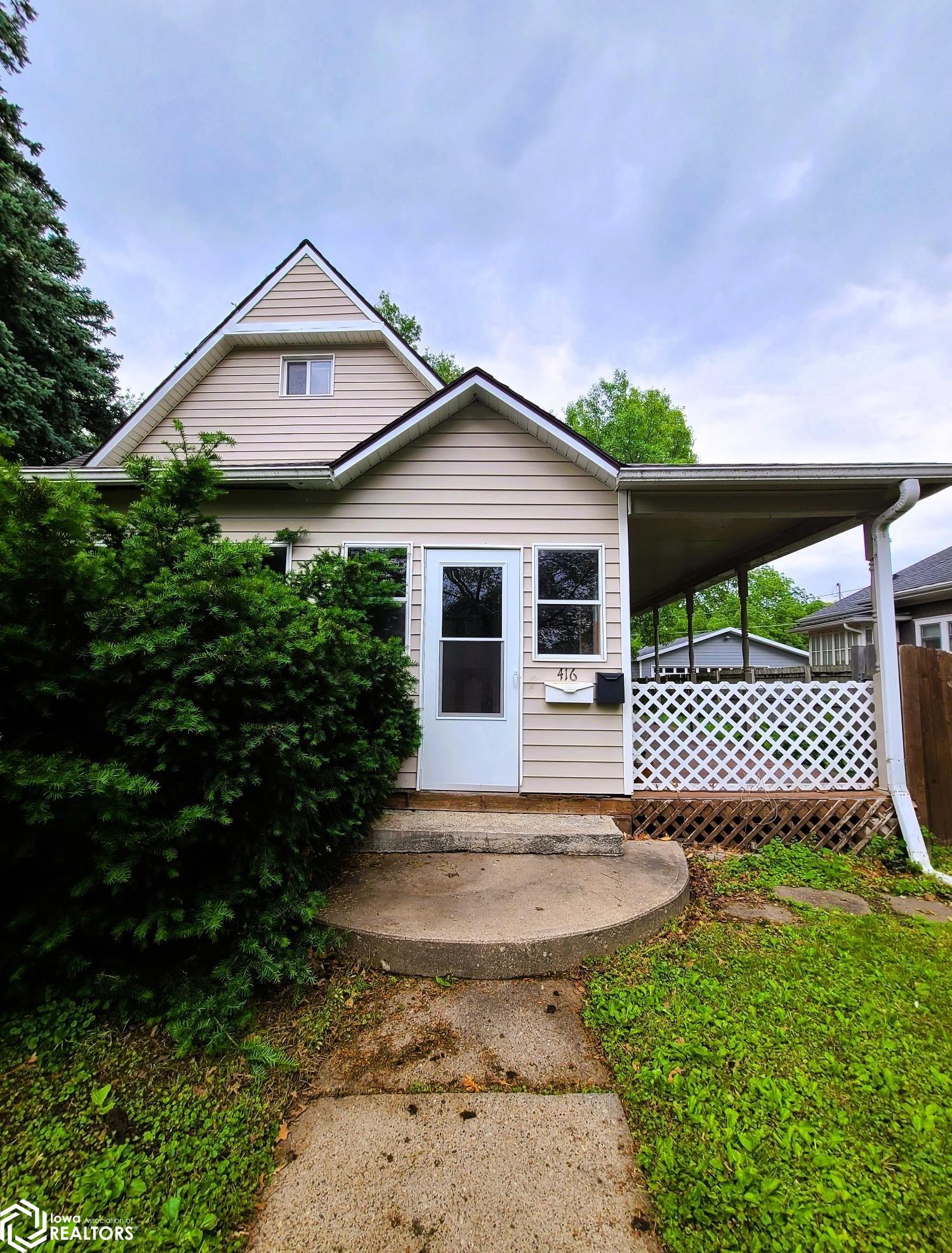 416 N B Street, Oskaloosa, Iowa image 2