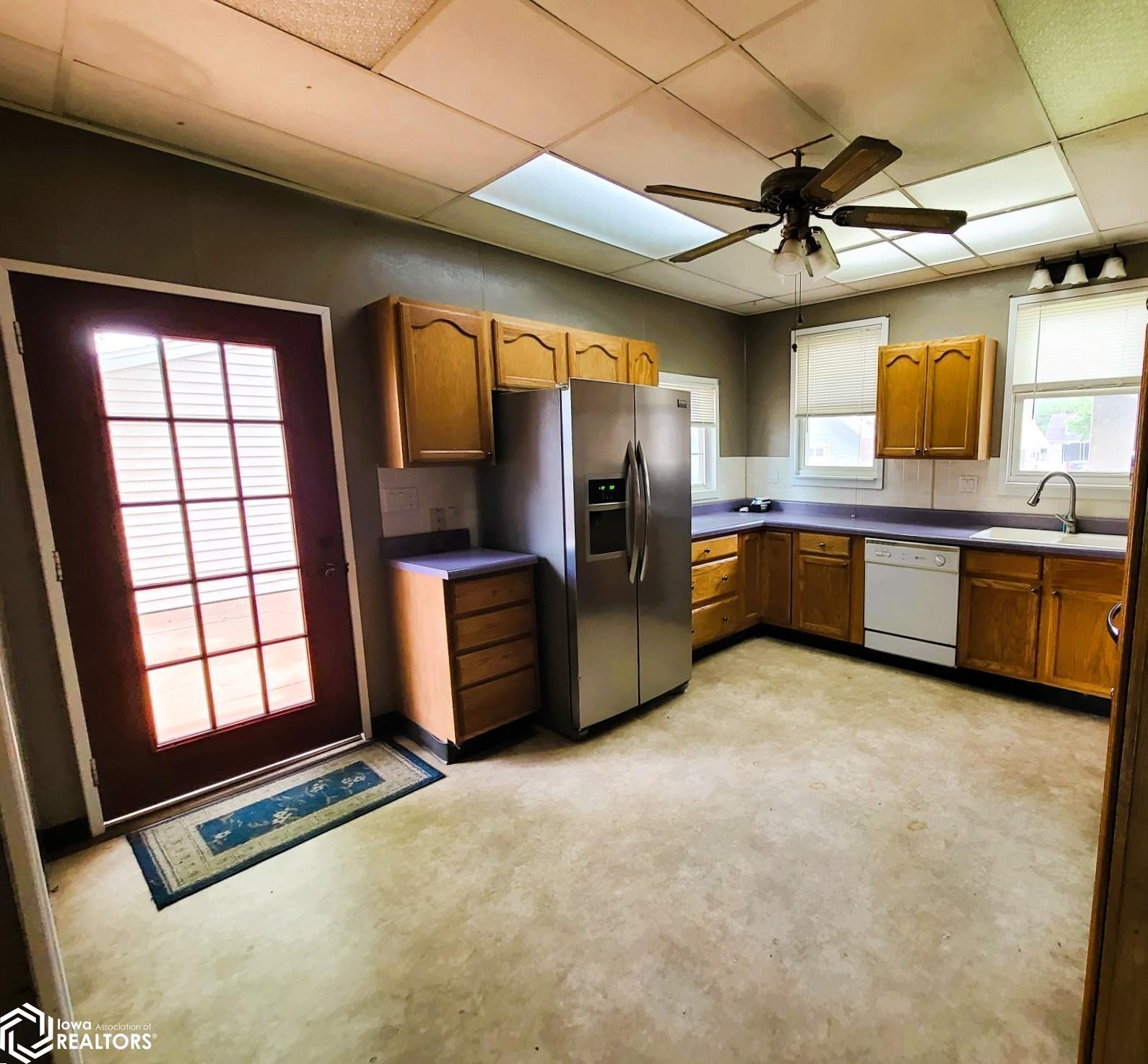 416 N B Street, Oskaloosa, Iowa image 10