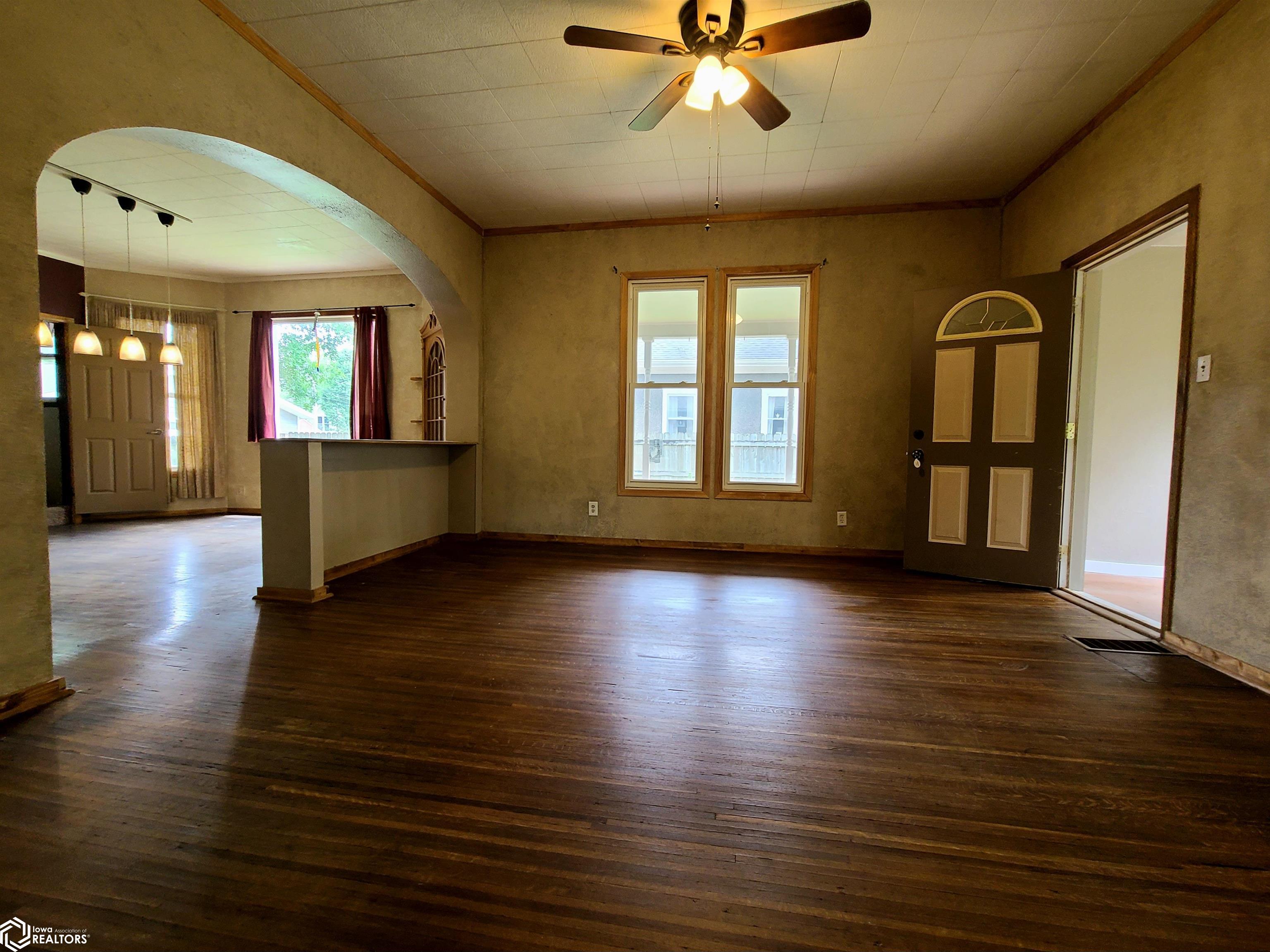 416 N B Street, Oskaloosa, Iowa image 7