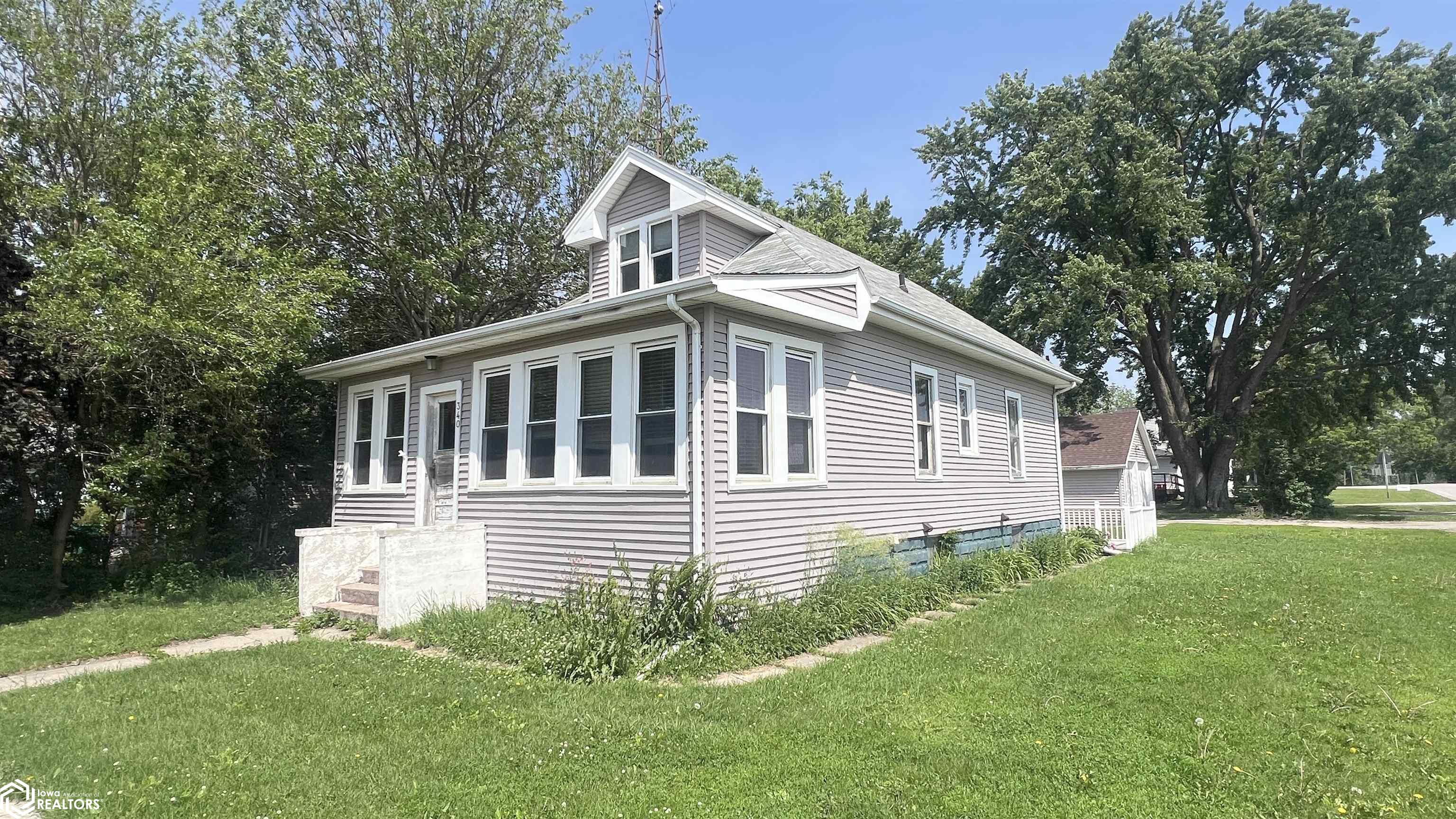 340 E Main Street, Manly, Iowa image 1