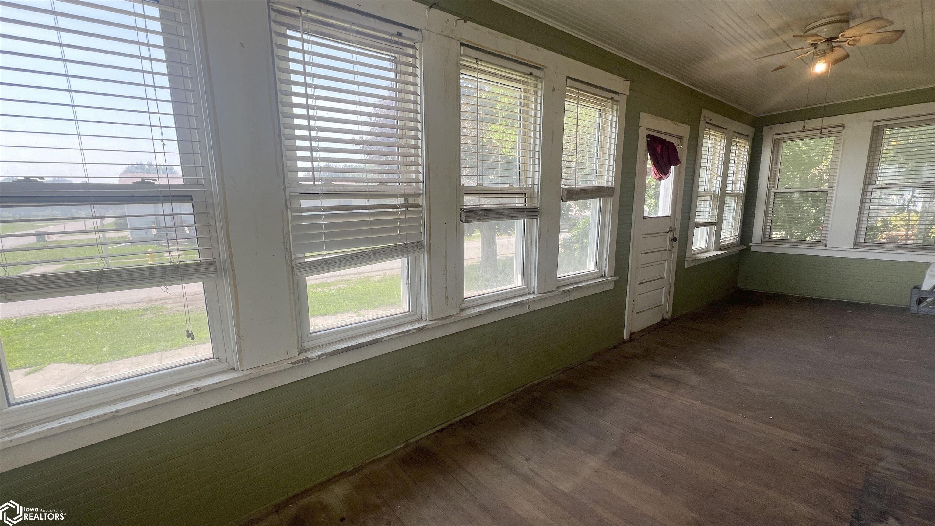 340 E Main Street, Manly, Iowa image 3