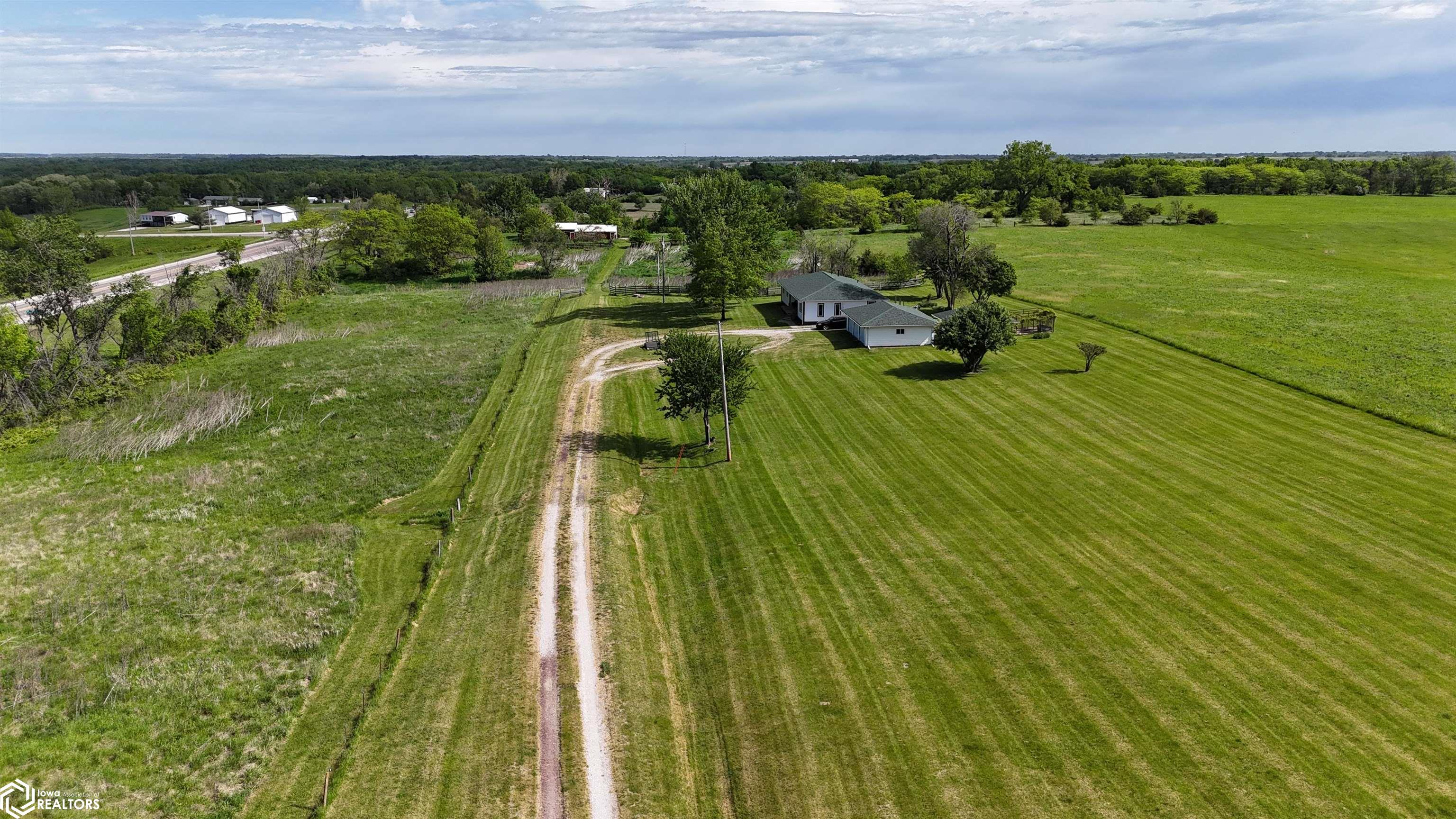 22590 482nd Street, Centerville, Iowa image 2