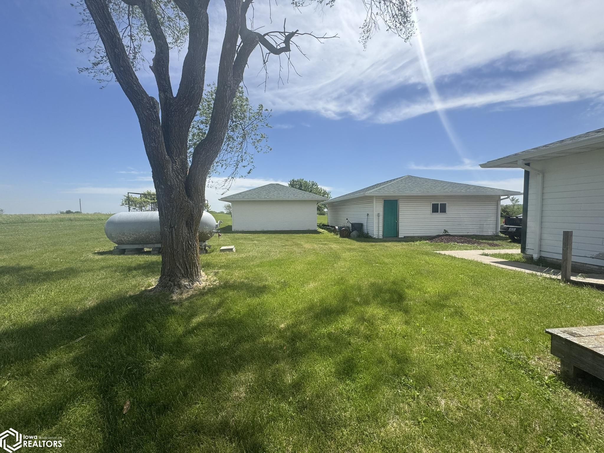 22590 482nd Street, Centerville, Iowa image 37