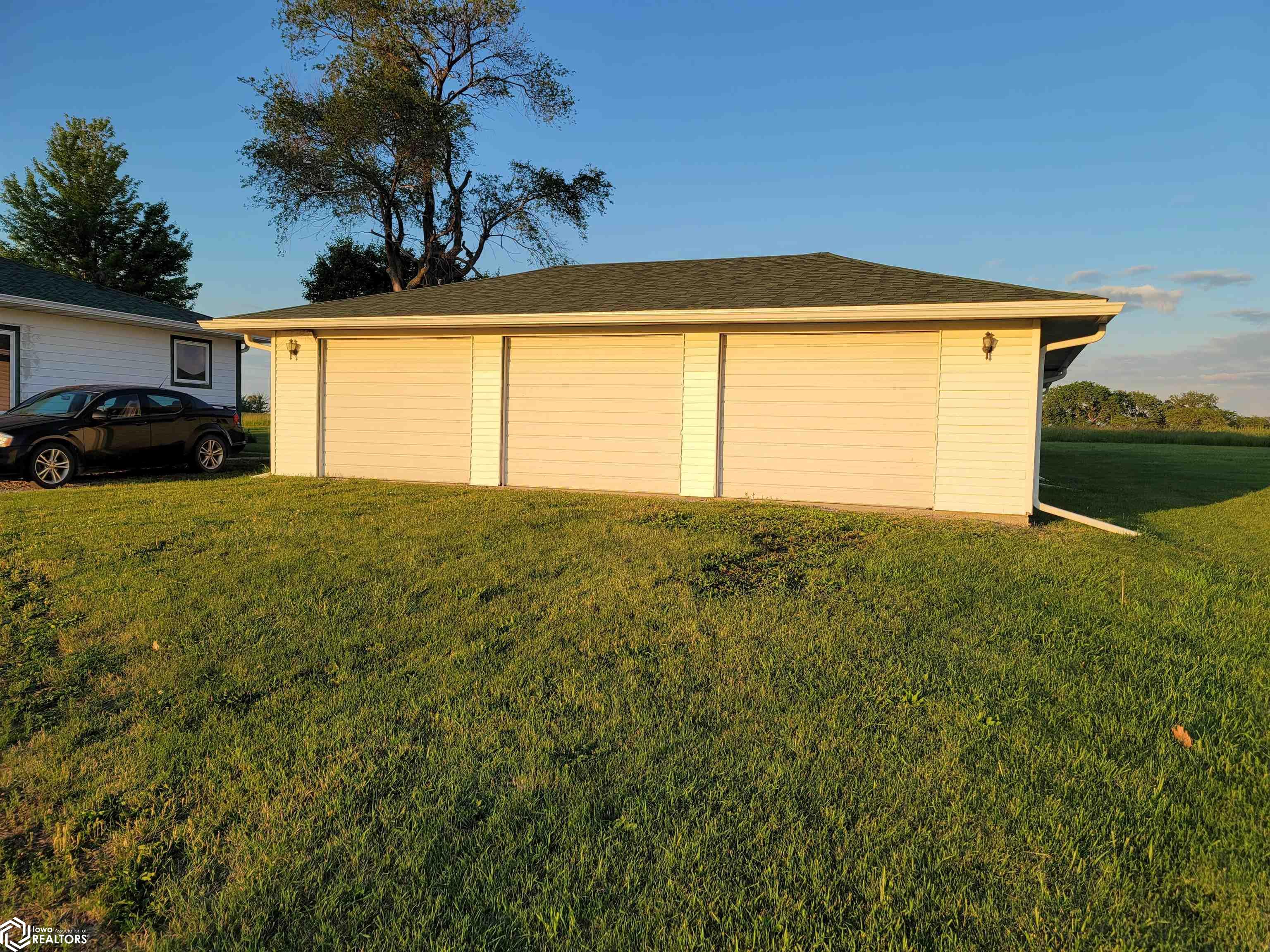 22590 482nd Street, Centerville, Iowa image 43