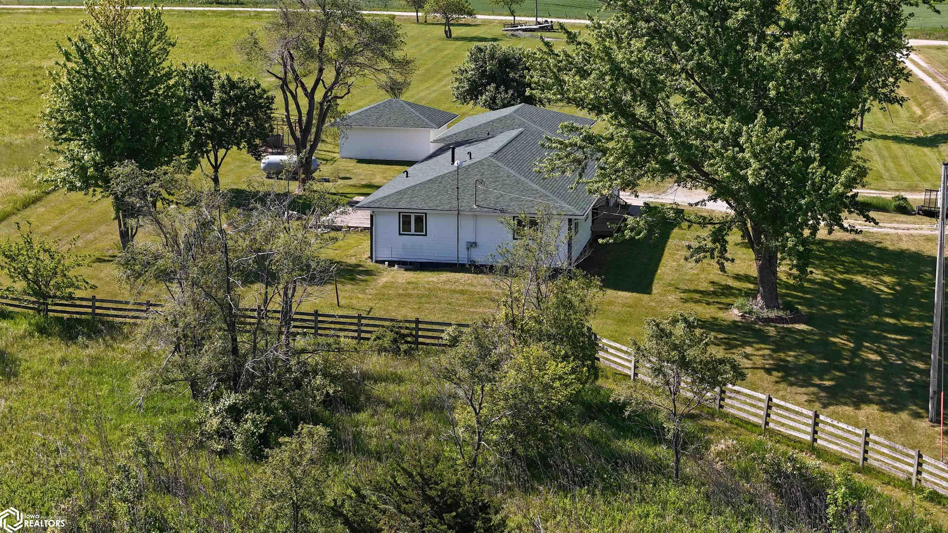 22590 482nd Street, Centerville, Iowa image 6