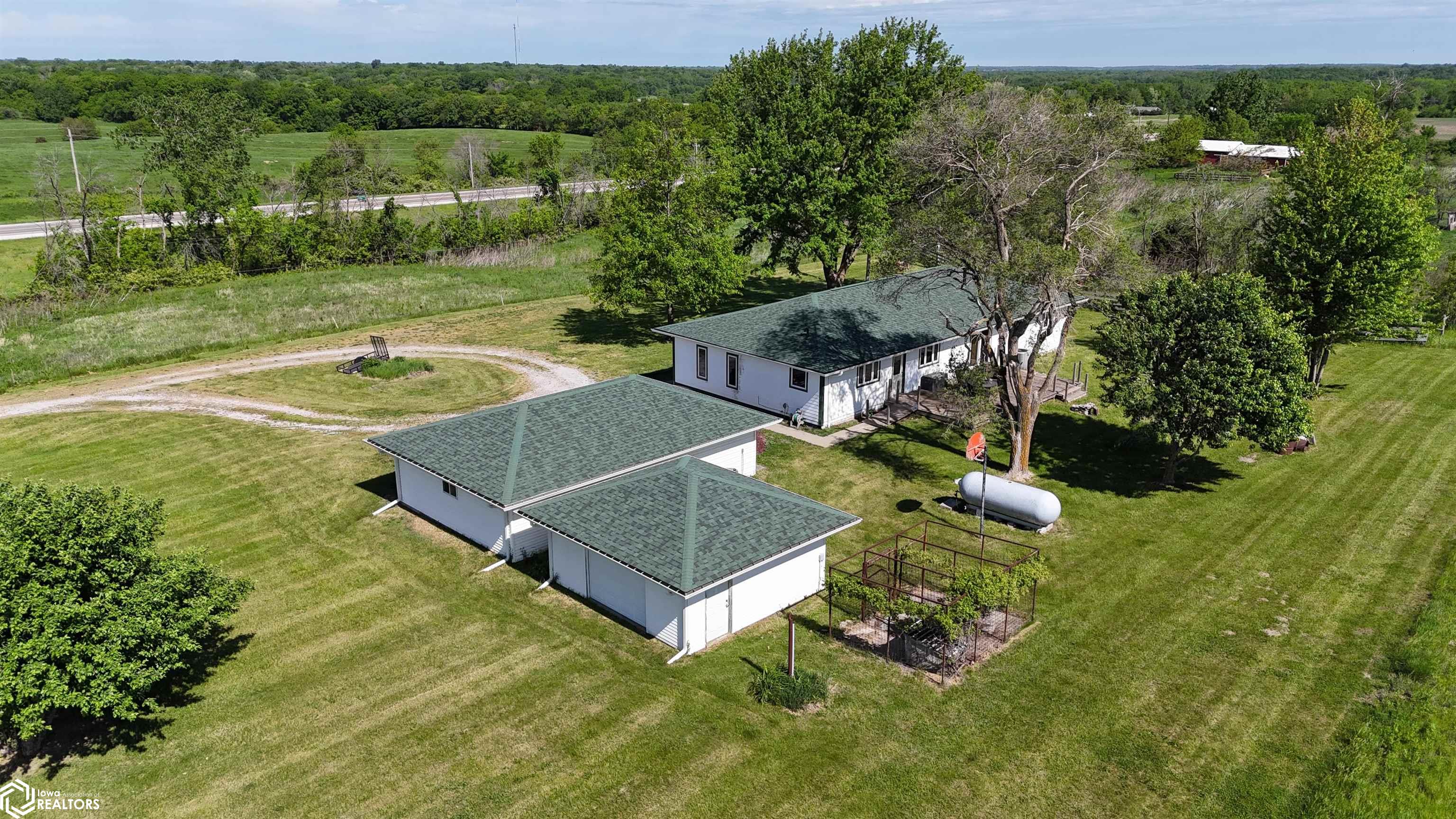 22590 482nd Street, Centerville, Iowa image 8