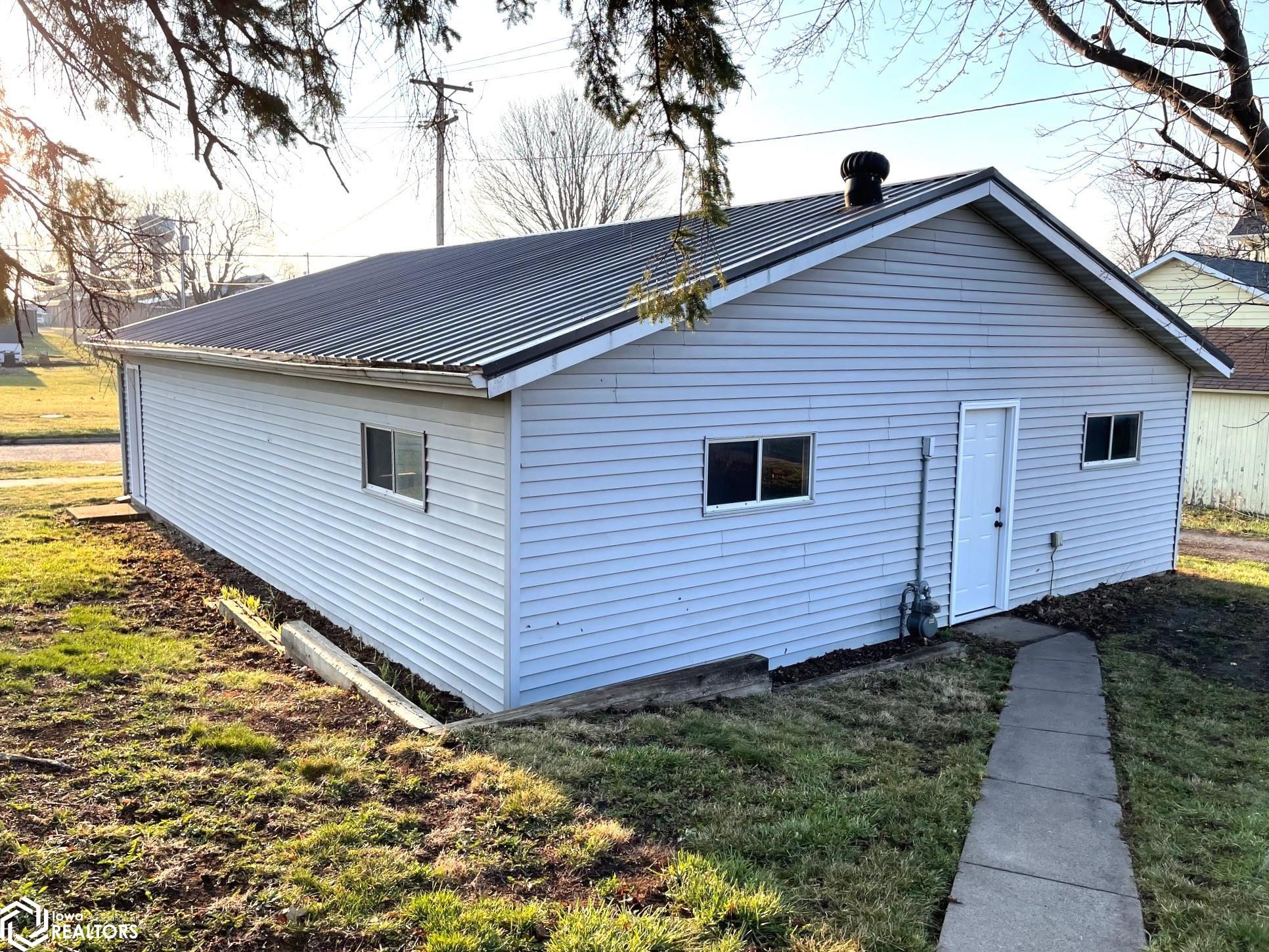 106 E Jefferson Street, Montezuma, Iowa image 7