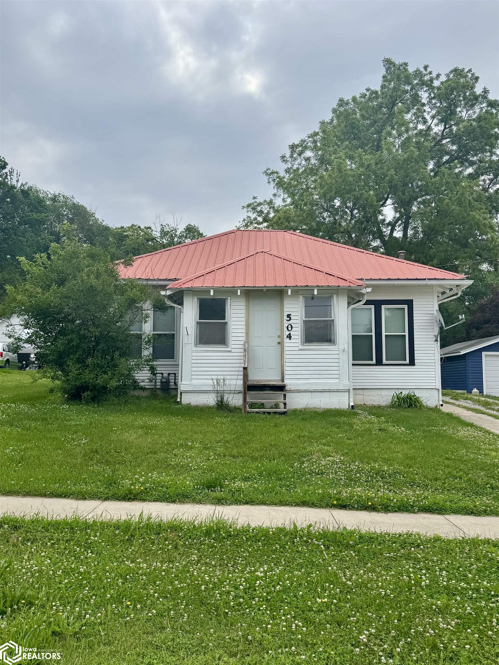 504 S 7th Street, Guthrie Center, Iowa image 1