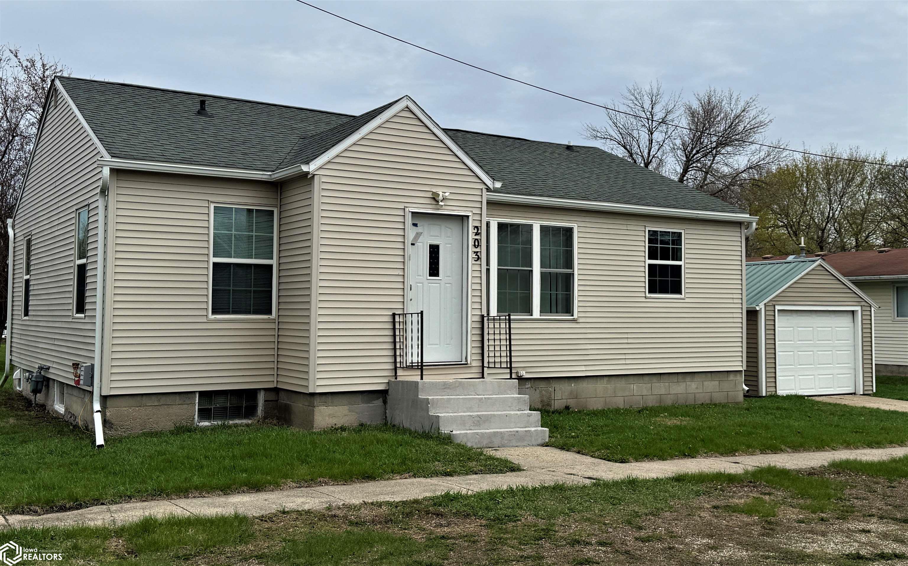 203 1st Avenue, Swea City, Iowa image 1
