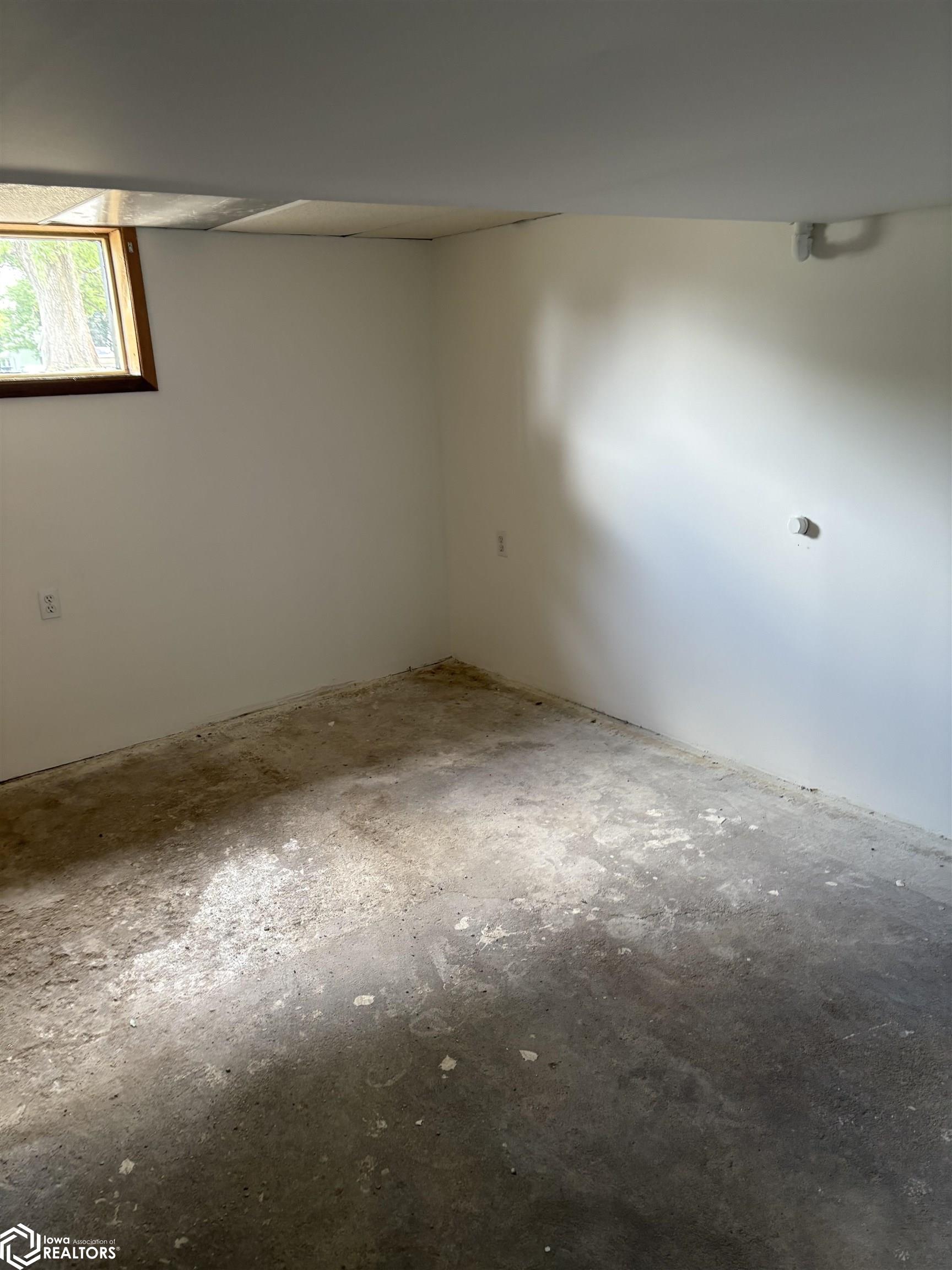 537 Burrhus, Ottumwa, Iowa image 25