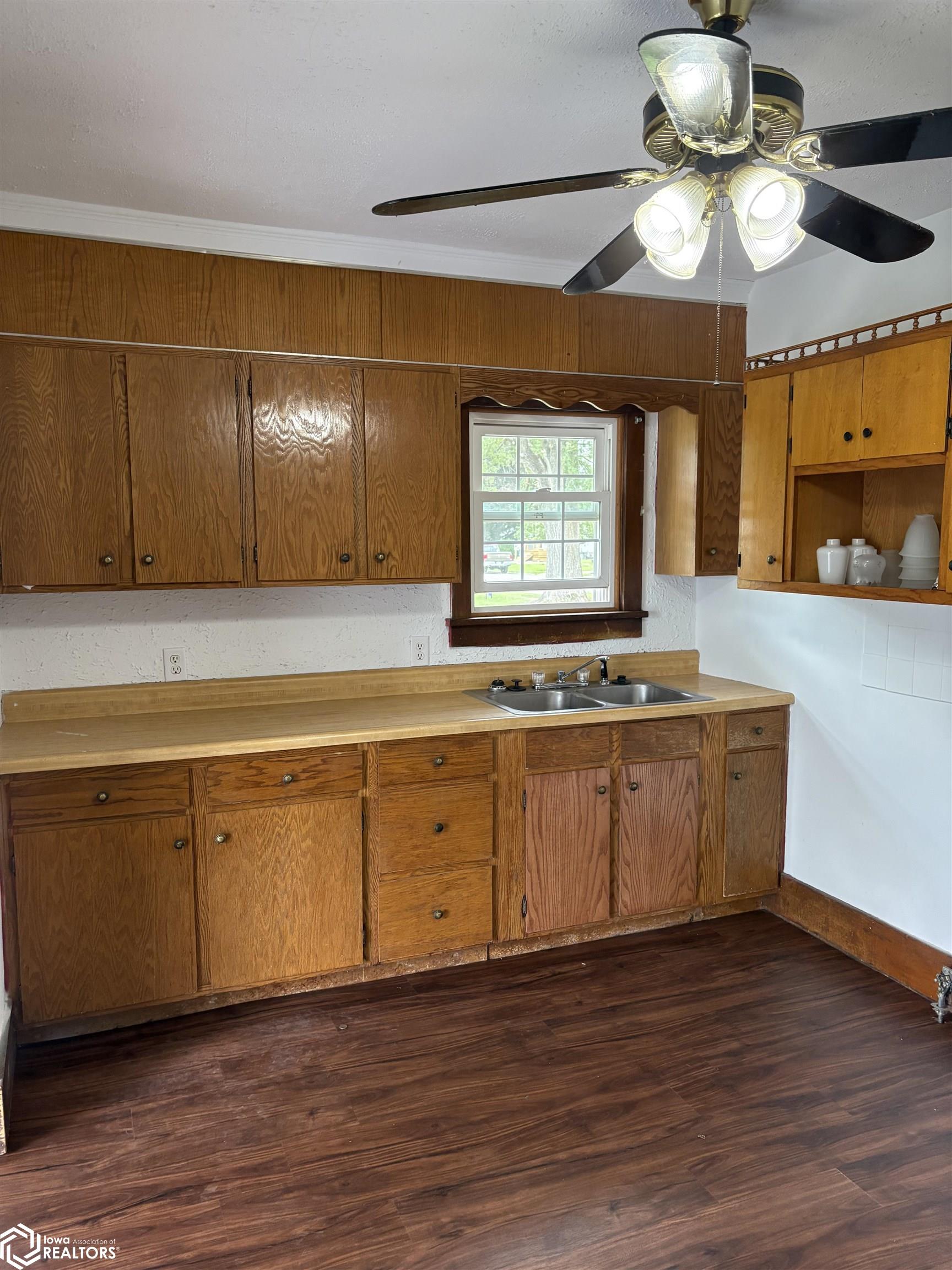 537 Burrhus, Ottumwa, Iowa image 10