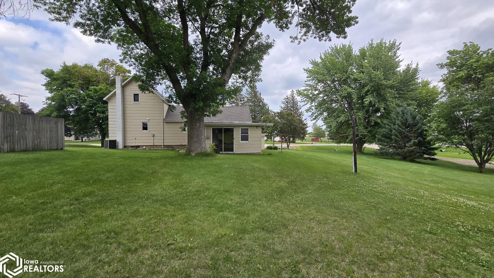 636 S Harrison Street, Thompson, Iowa image 18