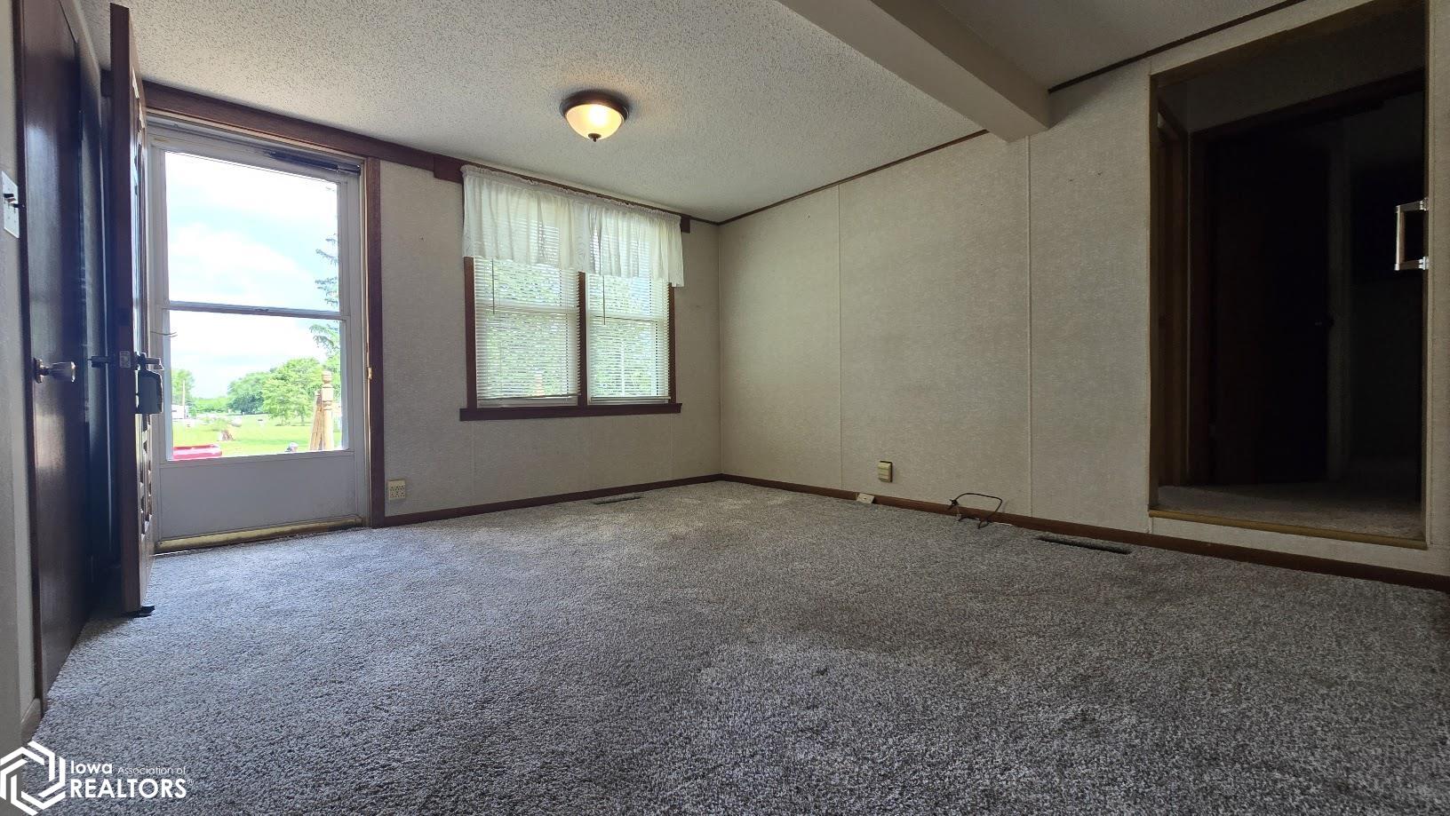 636 S Harrison Street, Thompson, Iowa image 3