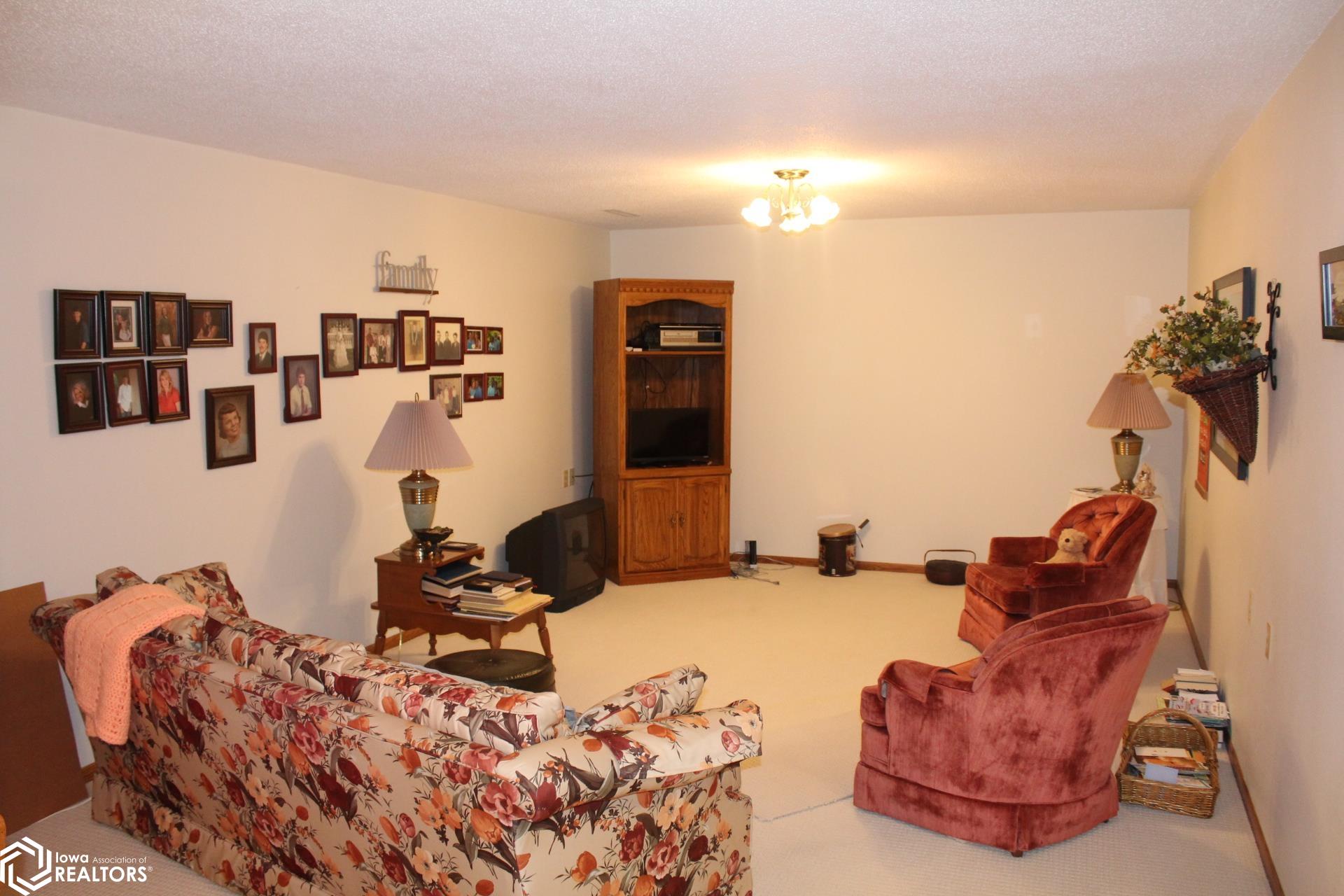 204 Country Club Drive, Belmond, Iowa image 19