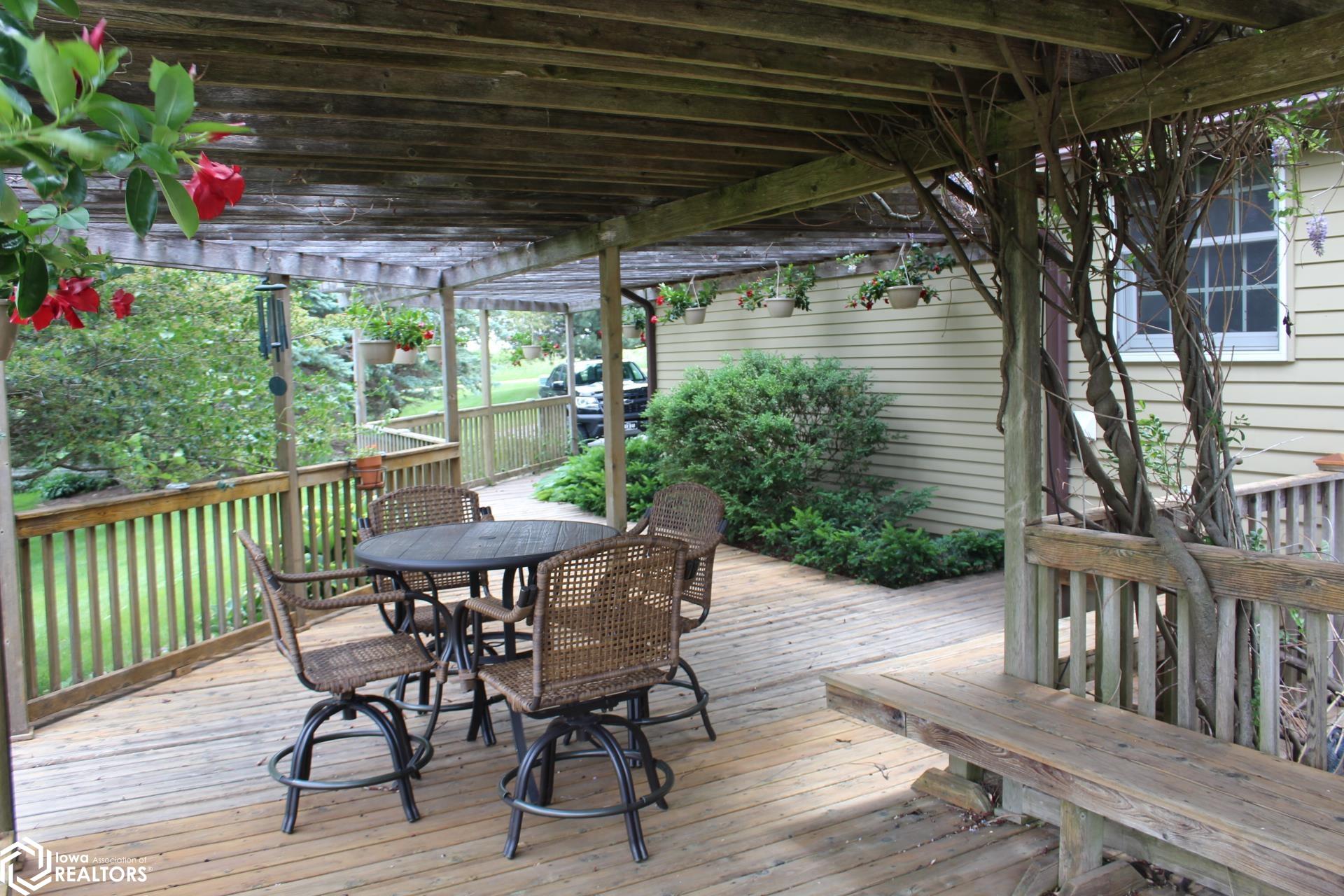 1077 Meadow Lake Drive, Mason City, Iowa image 20