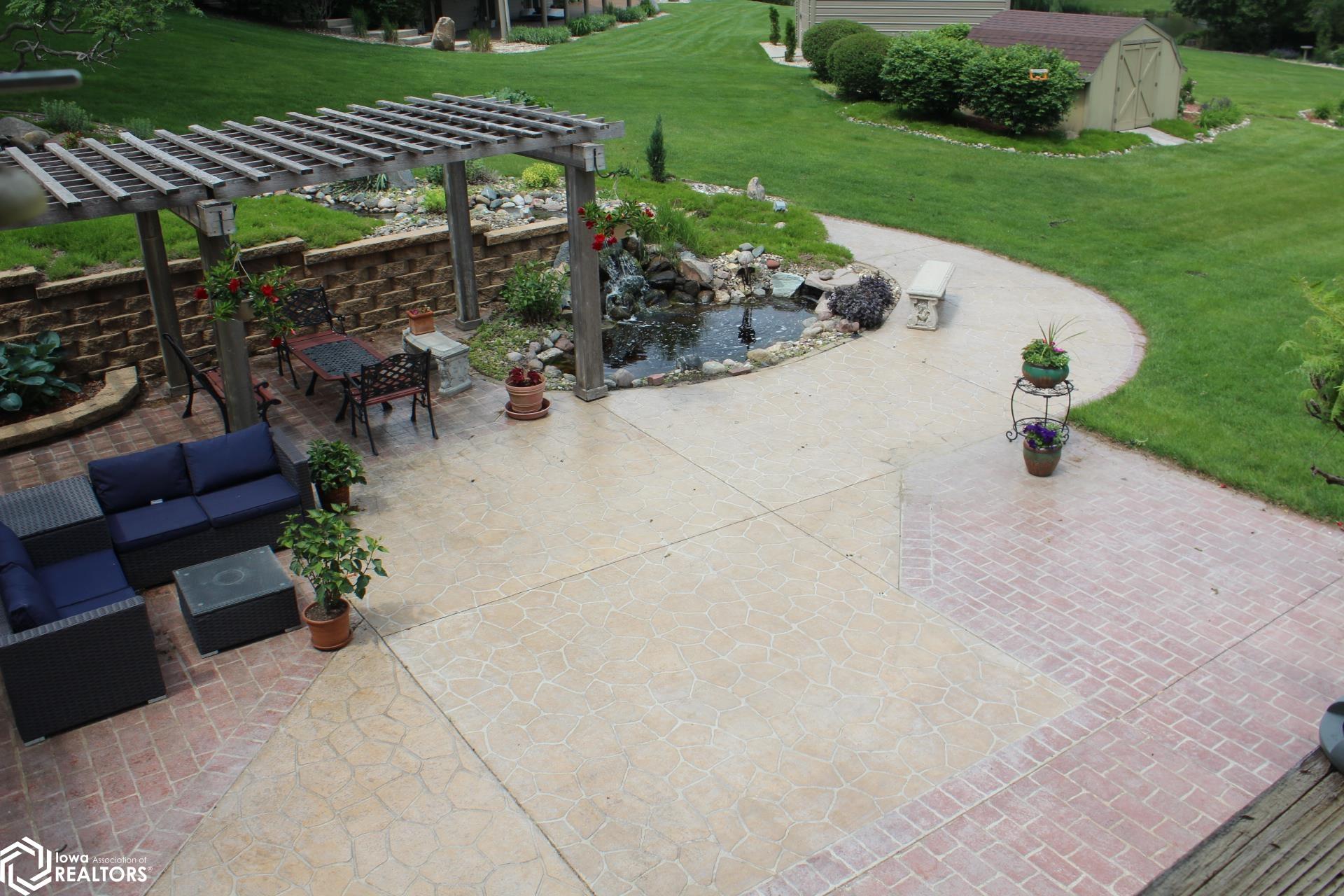 1077 Meadow Lake Drive, Mason City, Iowa image 22