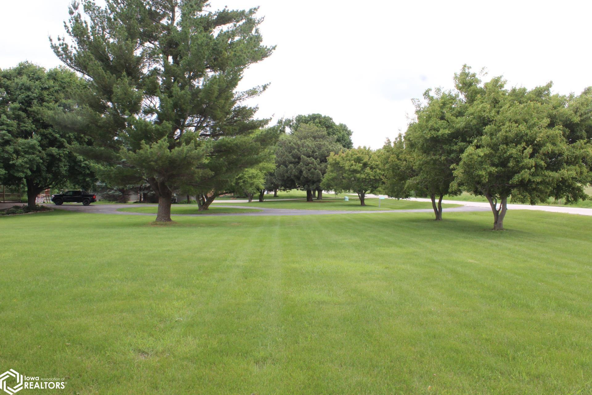 1077 Meadow Lake Drive, Mason City, Iowa image 6