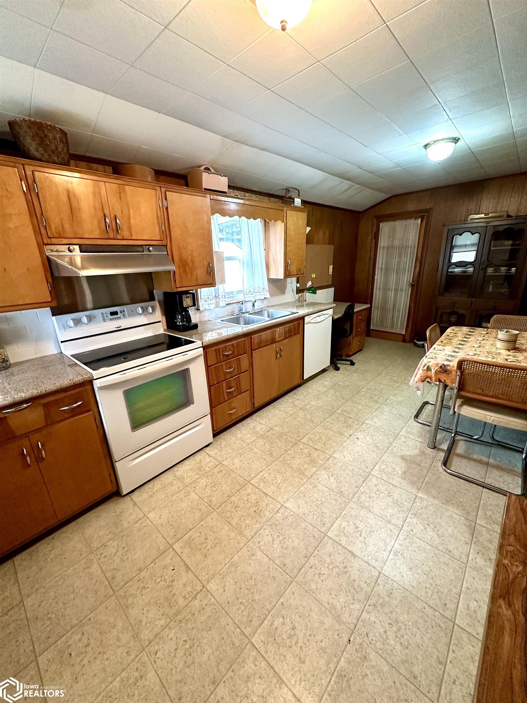 805 Mulberry Street, Warsaw, Illinois image 8